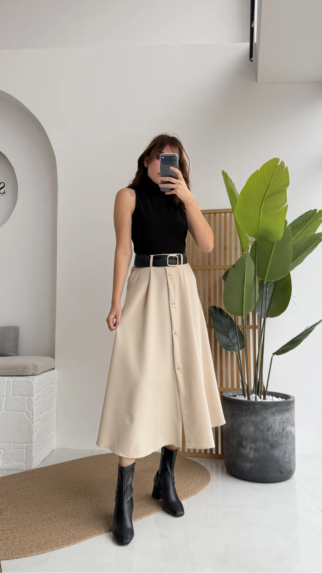 Deri Kemerli Eteği Düğmeli Elbise - Siyah Krem