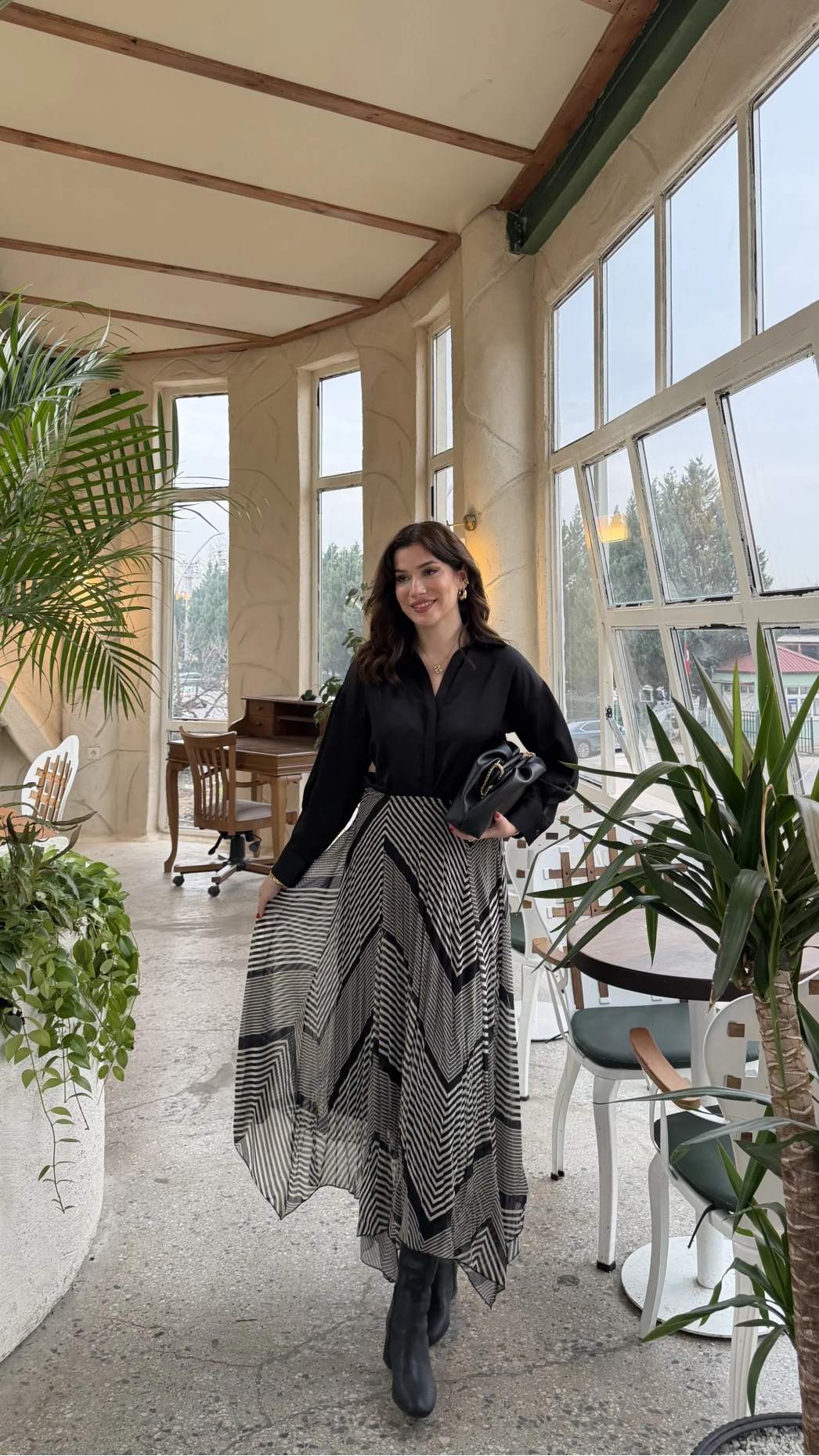 Diana Çizgili Asimetrik Kesim Şifon Etek - Siyah - Kod: 3373