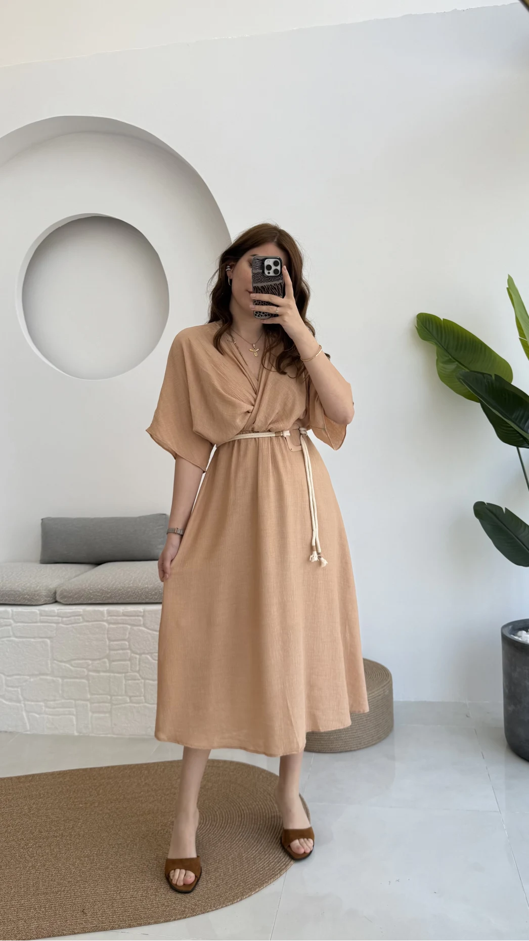 Diana V Yaka Kemerli Camel Elbise