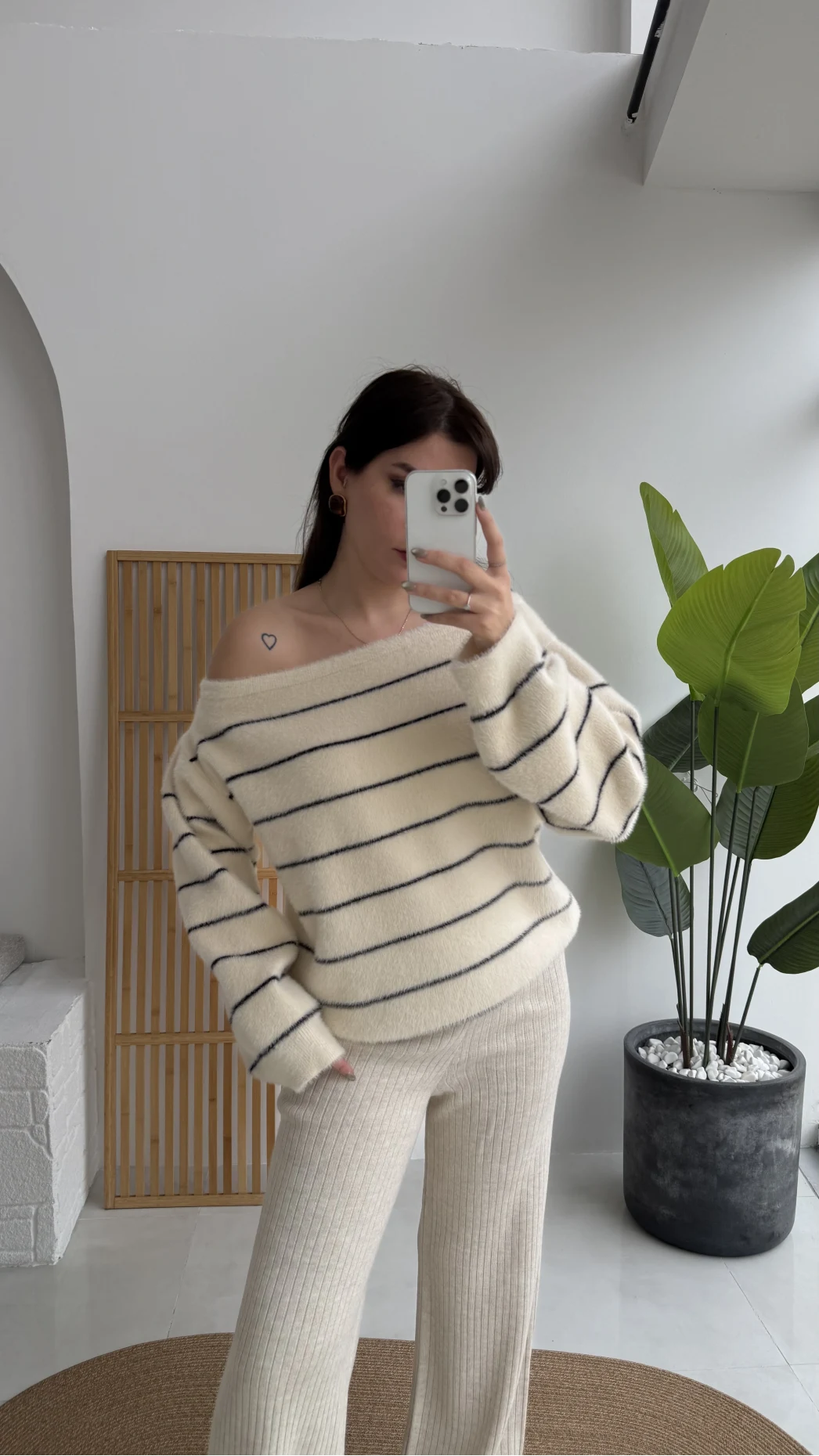 Edwin Kayık Yaka Yumoş Çizgili Kazak - Ekru