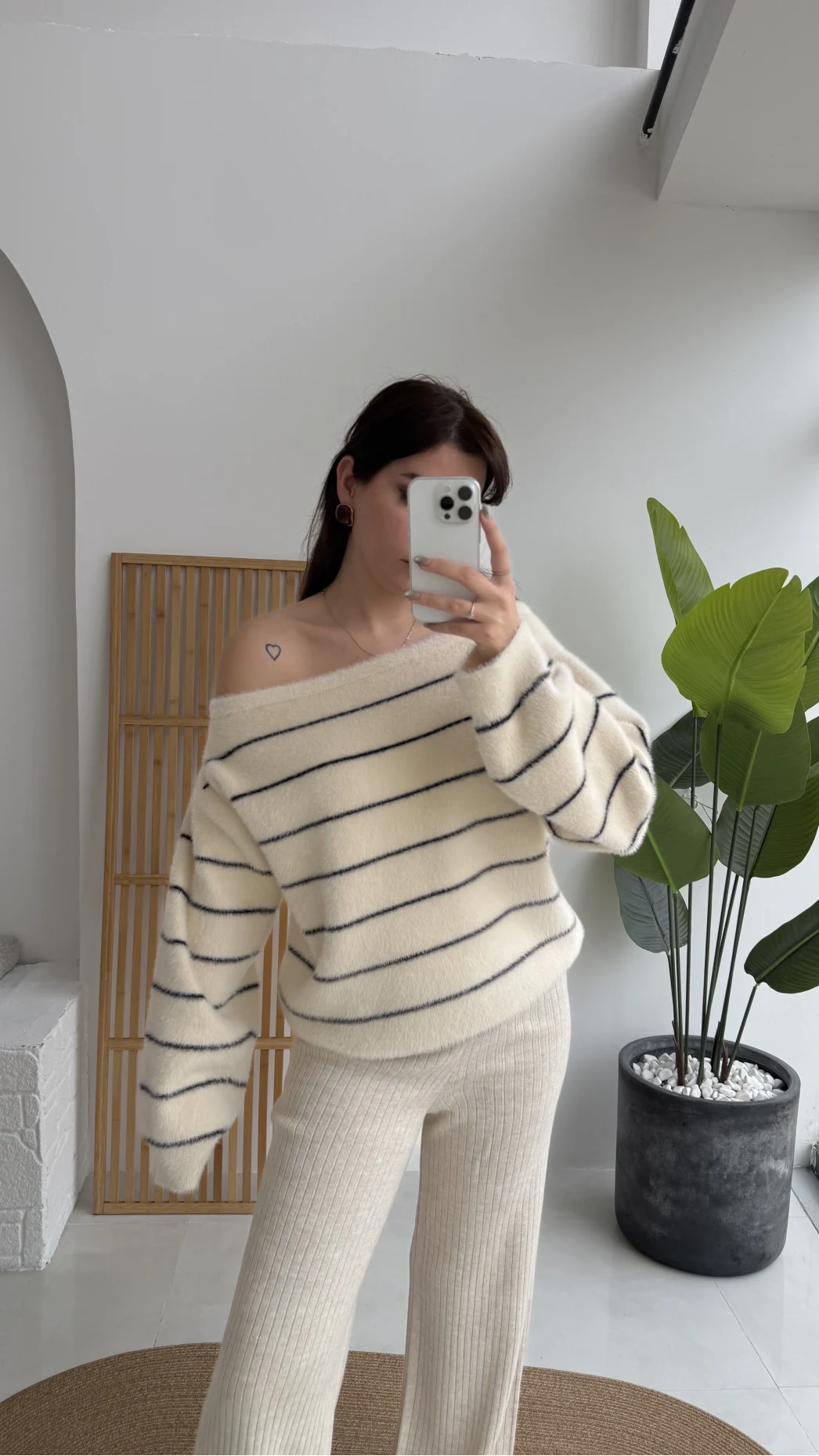 Edwin Kayık Yaka Yumoş Çizgili Kazak - Ekru