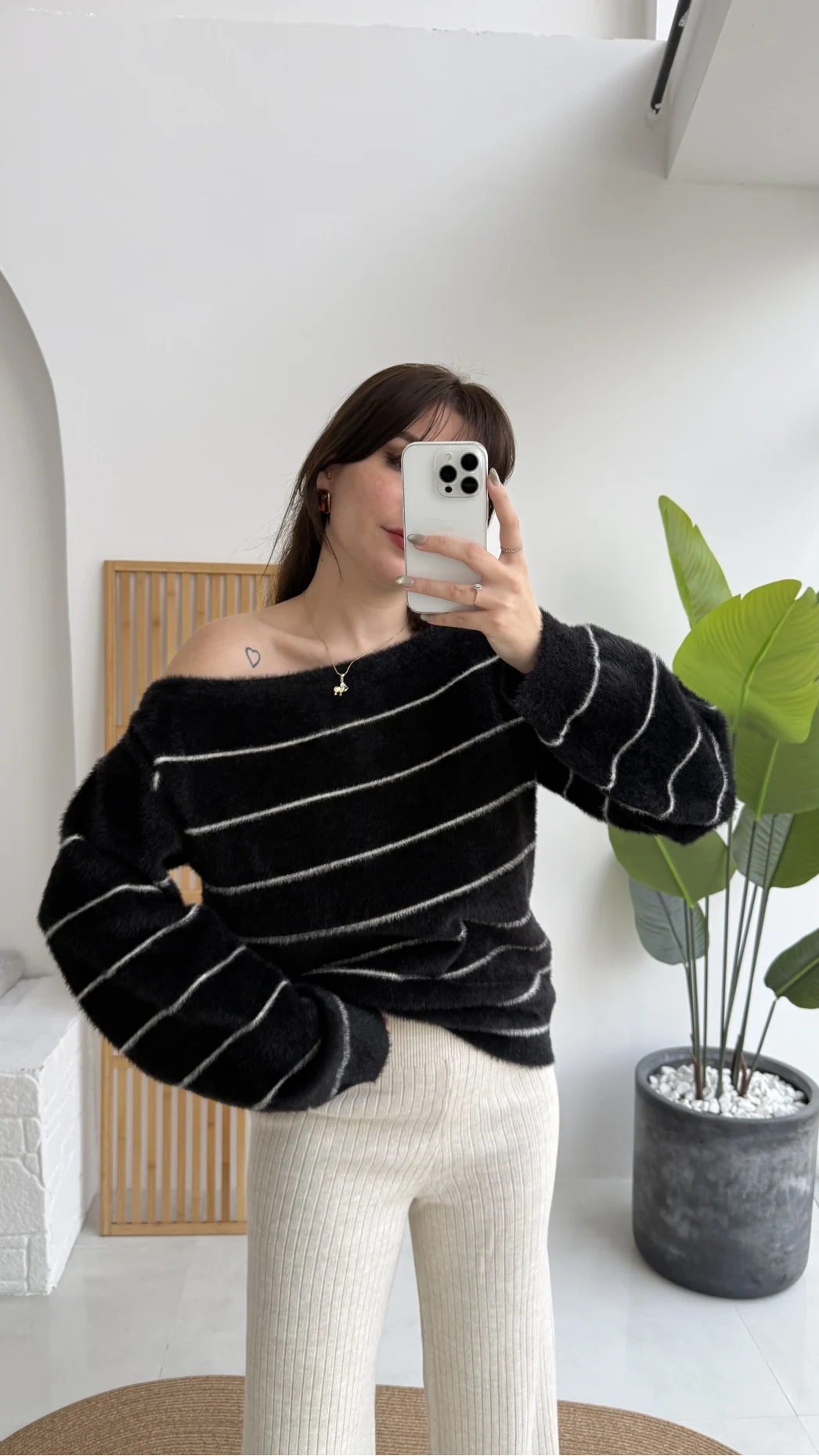 Edwin Kayık Yaka Yumoş Çizgili Kazak - Siyah