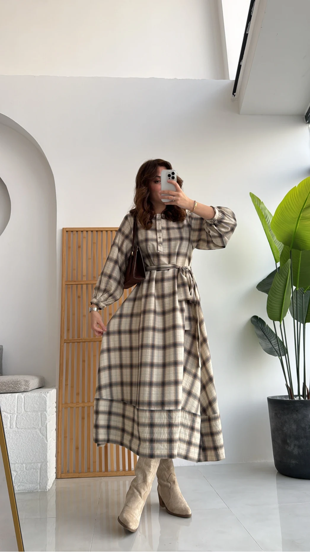 Ekose Desenli Kuşaklı Kloş Elbise - Bej - Kod:26502