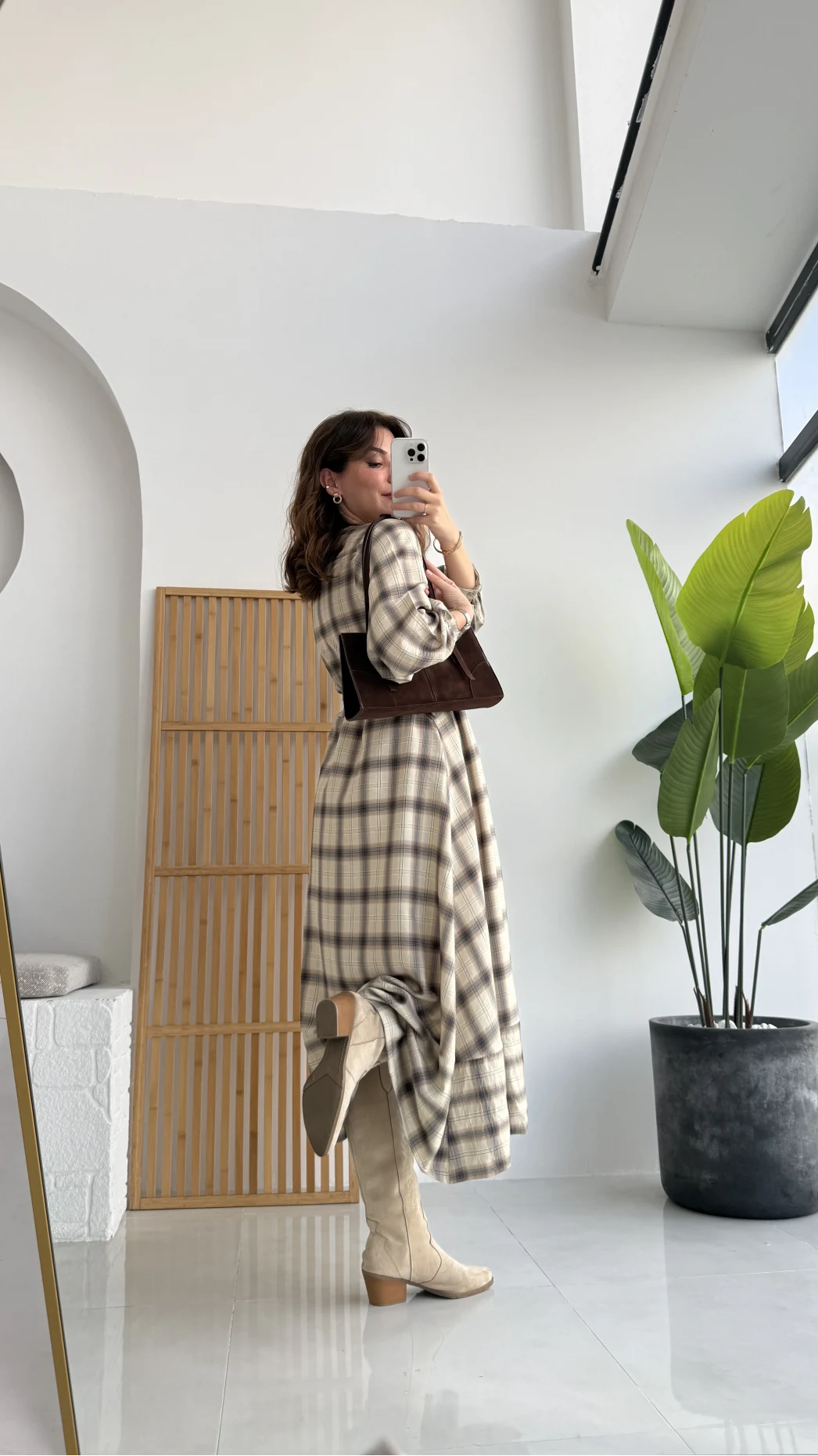 Ekose Desenli Kuşaklı Kloş Elbise - Bej - Kod:26502