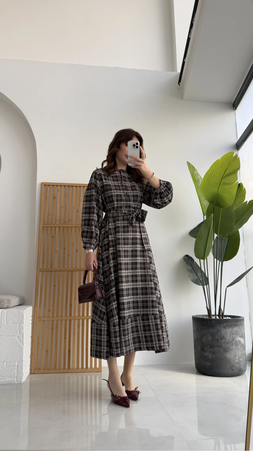 Ekose Desenli Kuşaklı Kloş Elbise - Kahverengi - Kod:26502