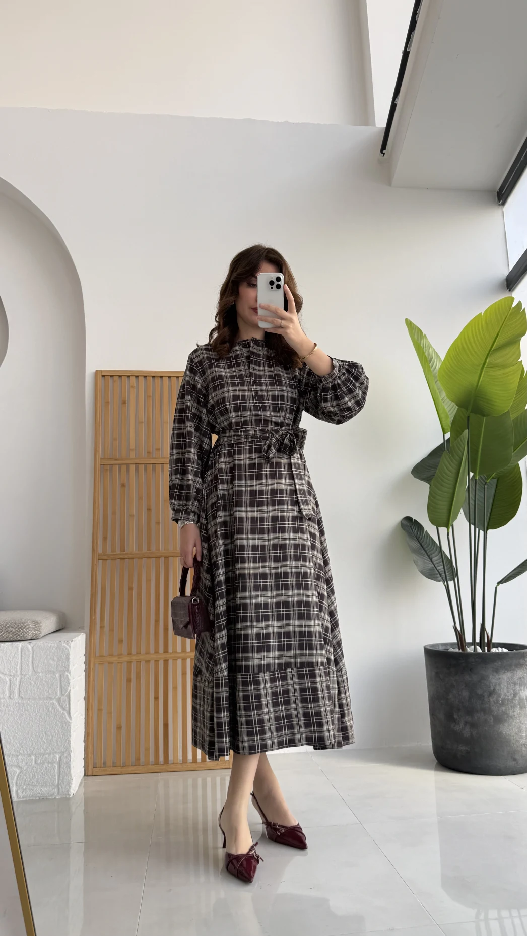 Ekose Desenli Kuşaklı Kloş Elbise - Kahverengi - Kod:26502