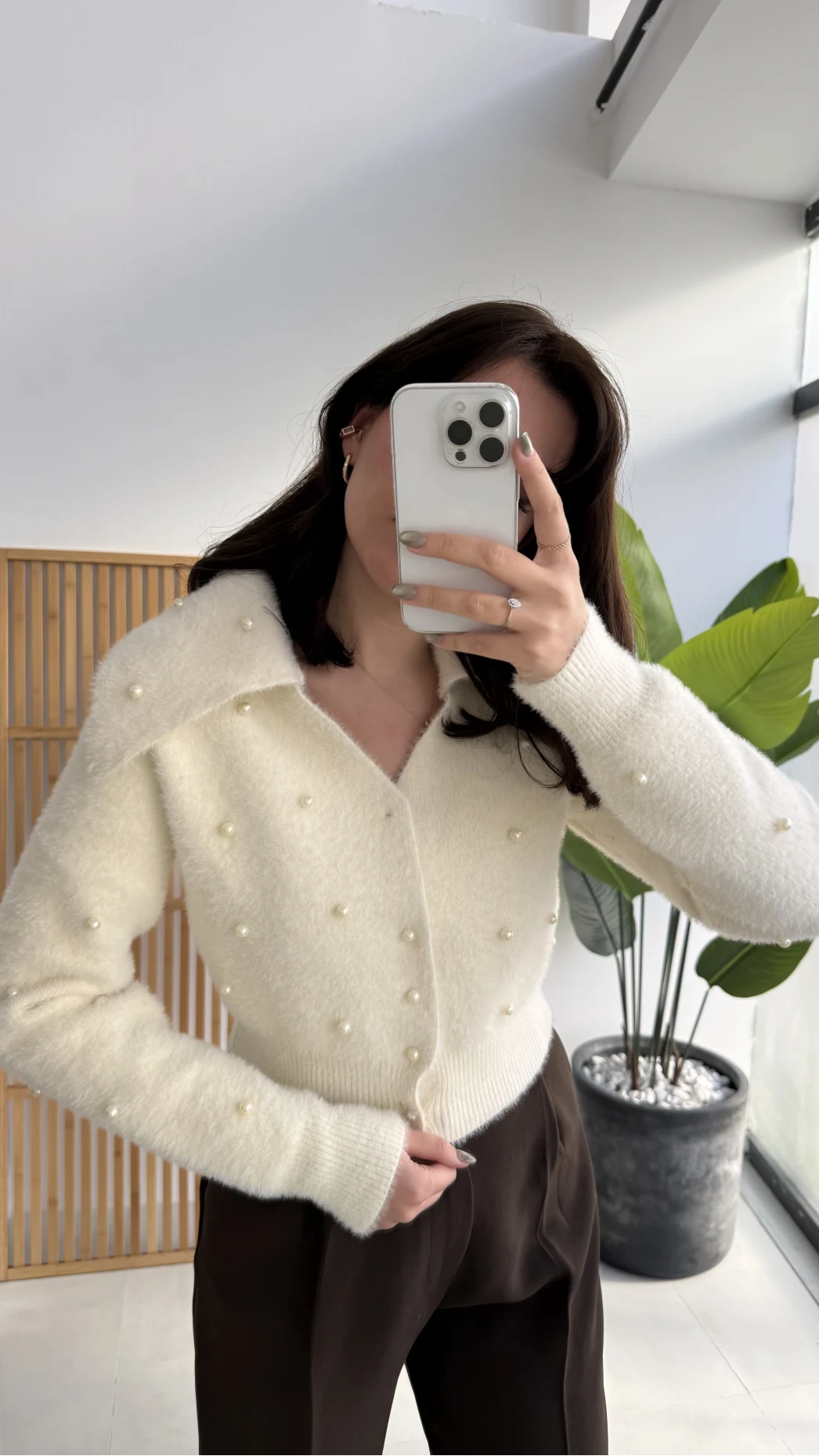 Ekru İnci İşlemeli Yumoş Hırka - Kod: 26861