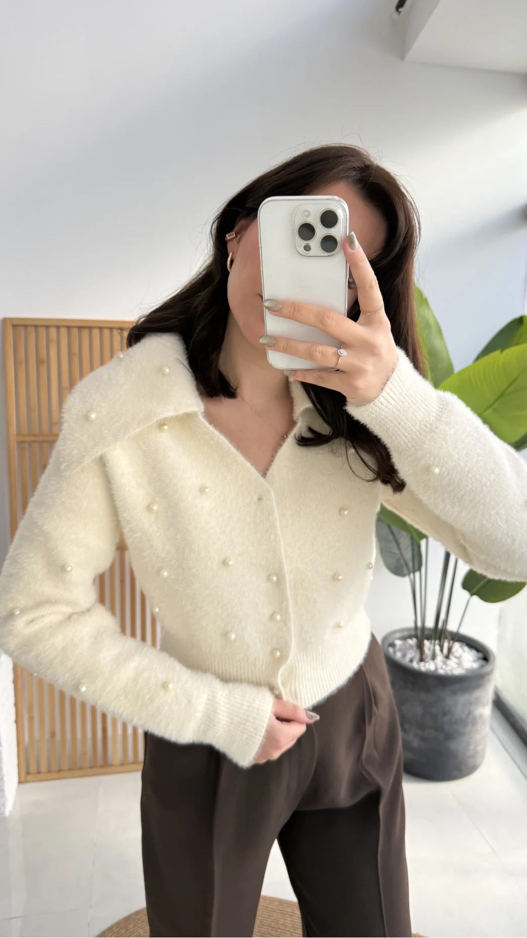 Ekru İnci İşlemeli Yumoş Hırka - Kod: 26861