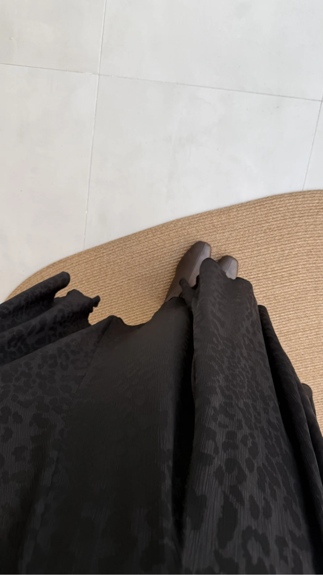 Eleanor Asimetrik Kesim Saten Etek - Siyah - Kod: 3362