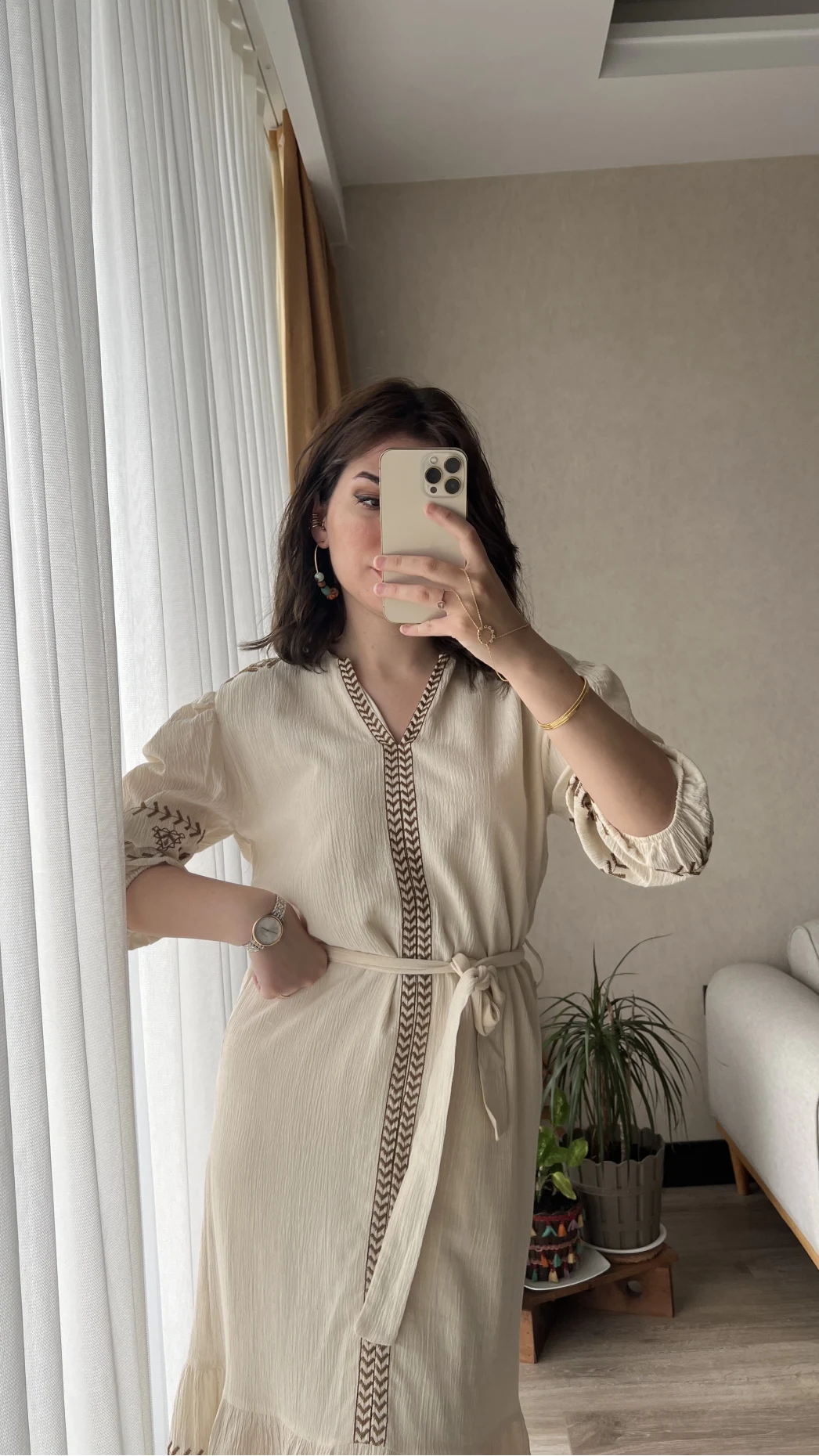 Etnik Desenli Nakış Detay Bej Elbise