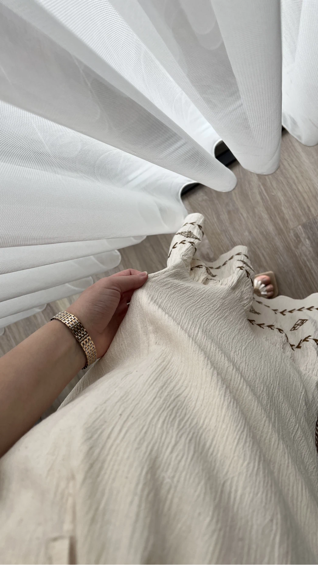 Etnik Desenli Nakış Detay Bej Elbise