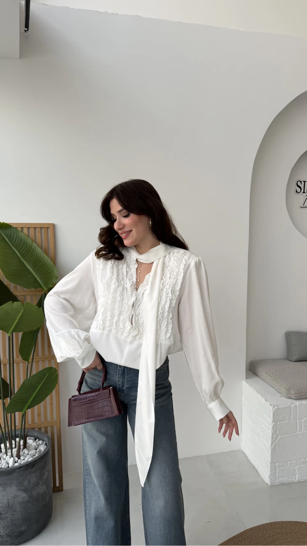 Fırfır Detay Fular Bağlamalı Vatkalı Gömlek - Beyaz - Kod: 112246