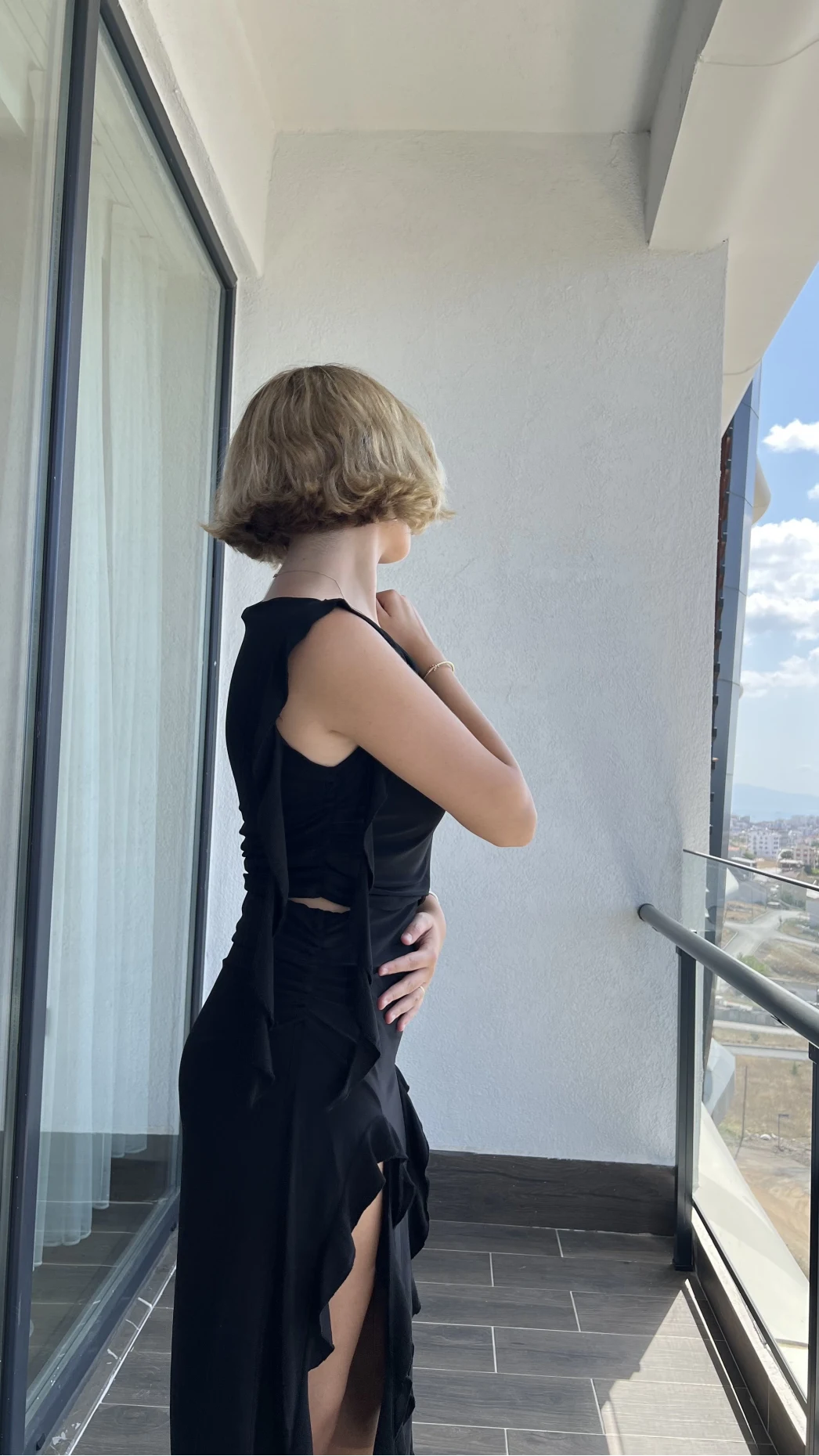 Fırfırlı Siyah Bluz