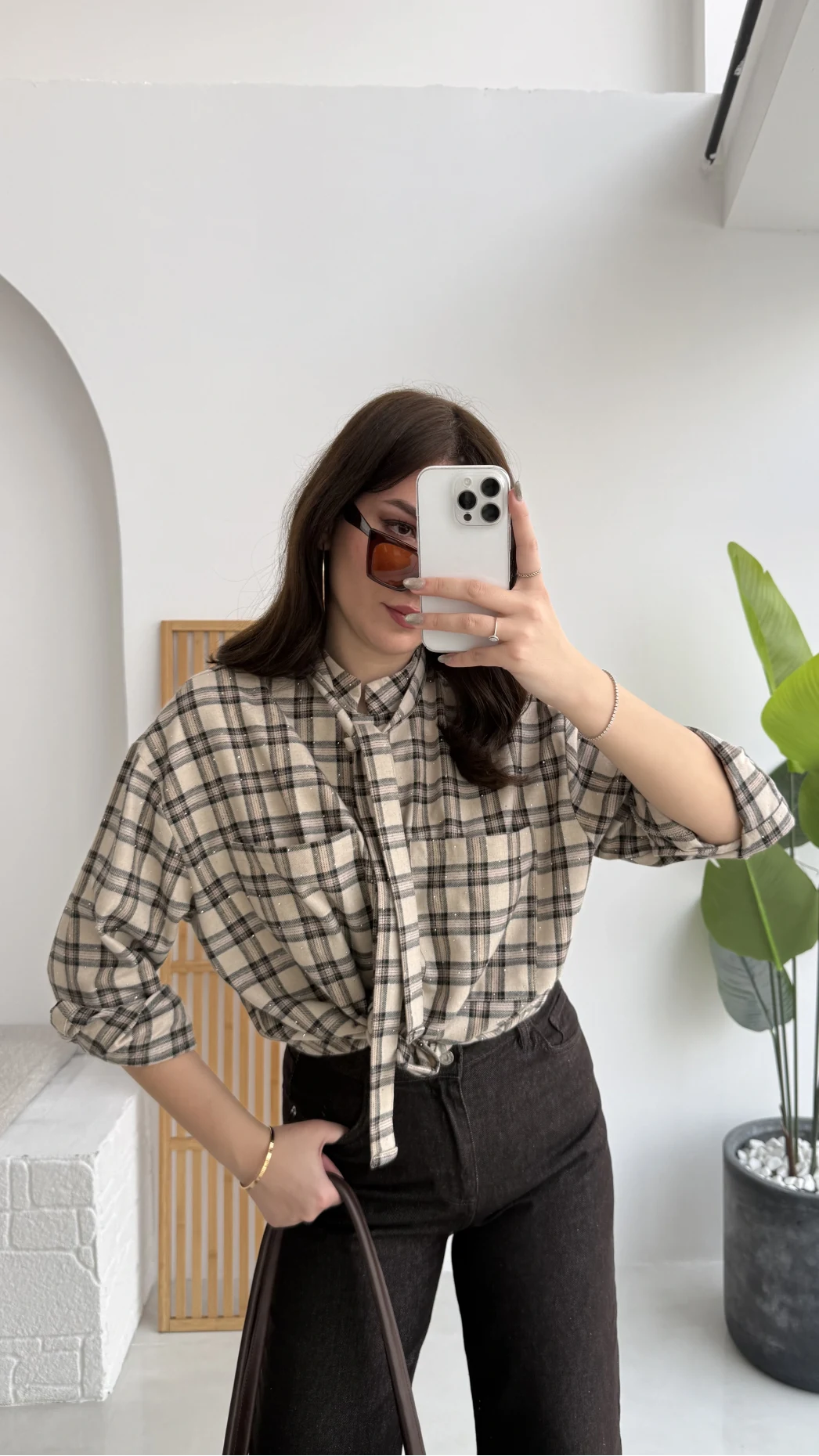 Fular Bağlamalı Taşlı Gömlek - Bej - Kod: 2180