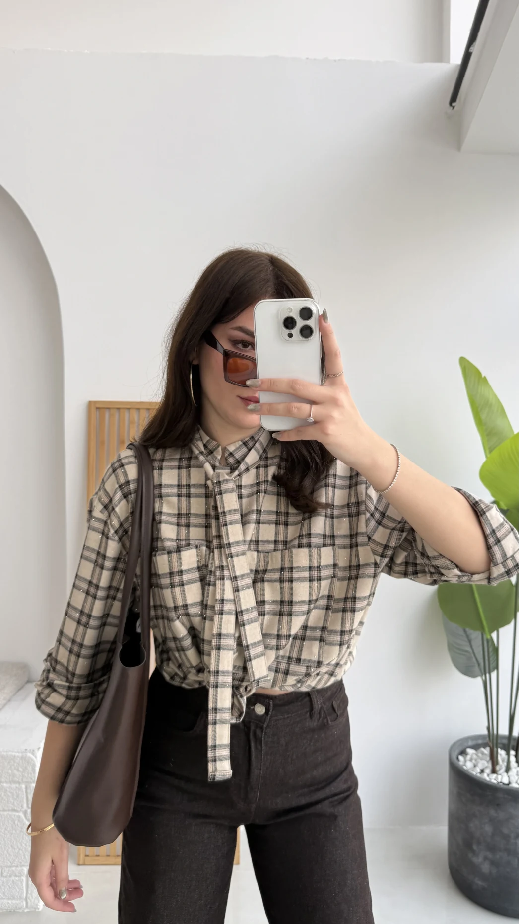 Fular Bağlamalı Taşlı Gömlek - Bej - Kod: 2180