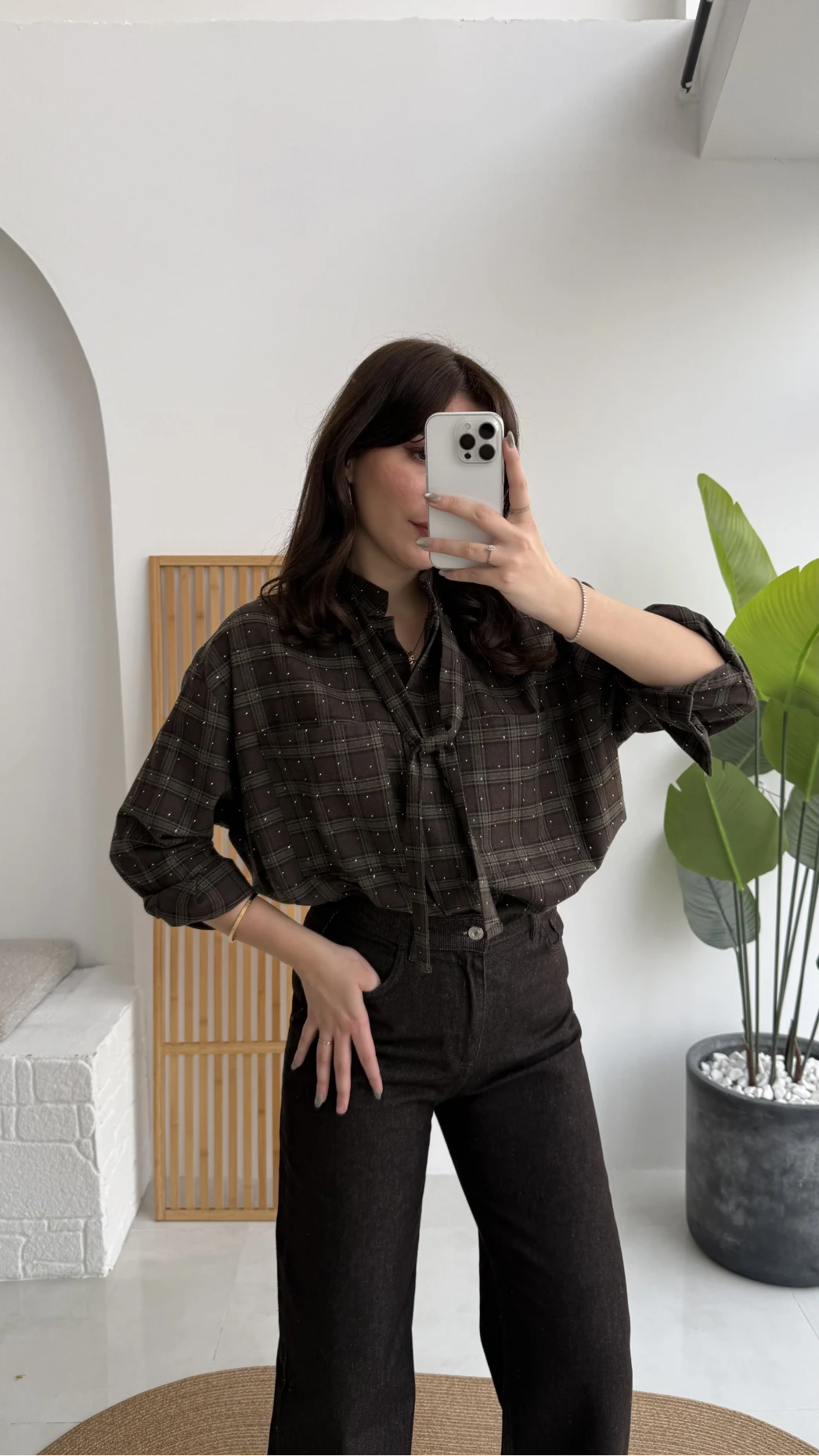 Fular Bağlamalı Taşlı Gömlek - Kahverengi - Kod: 2180