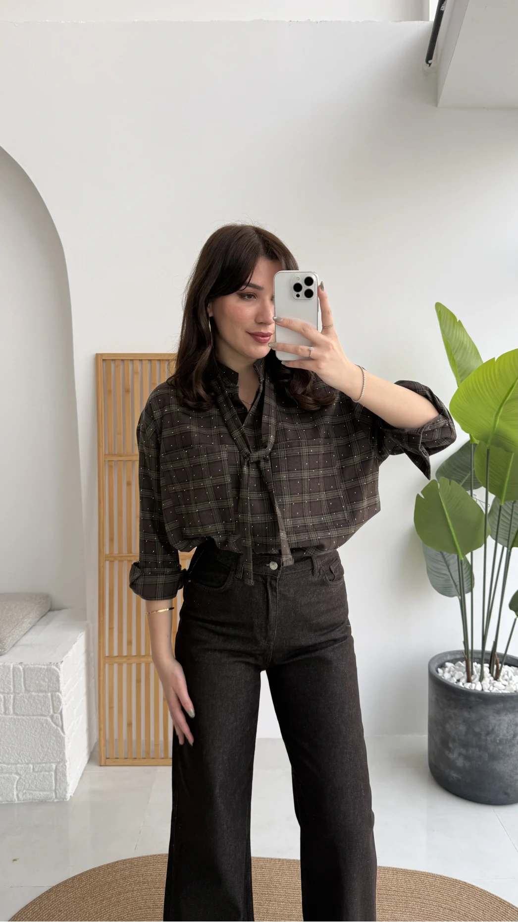 Fular Bağlamalı Taşlı Gömlek - Kahverengi - Kod: 2180