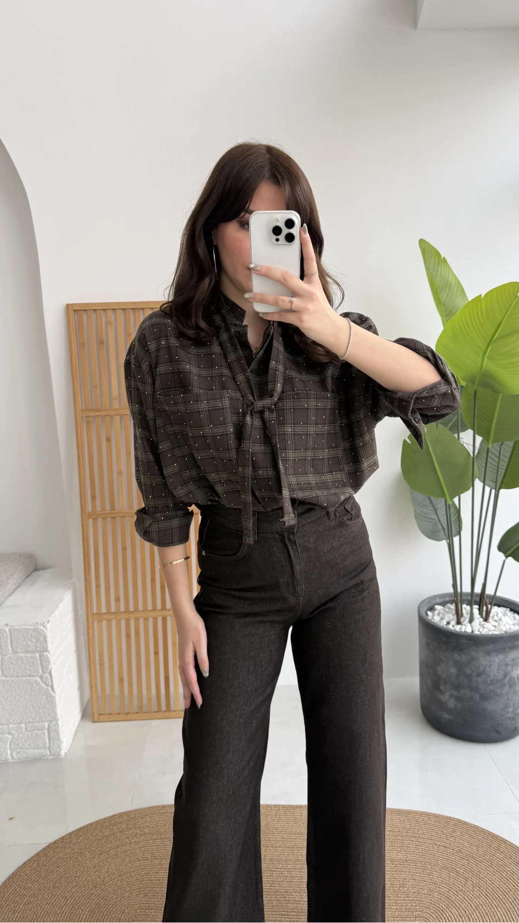 Fular Bağlamalı Taşlı Gömlek - Kahverengi - Kod: 2180