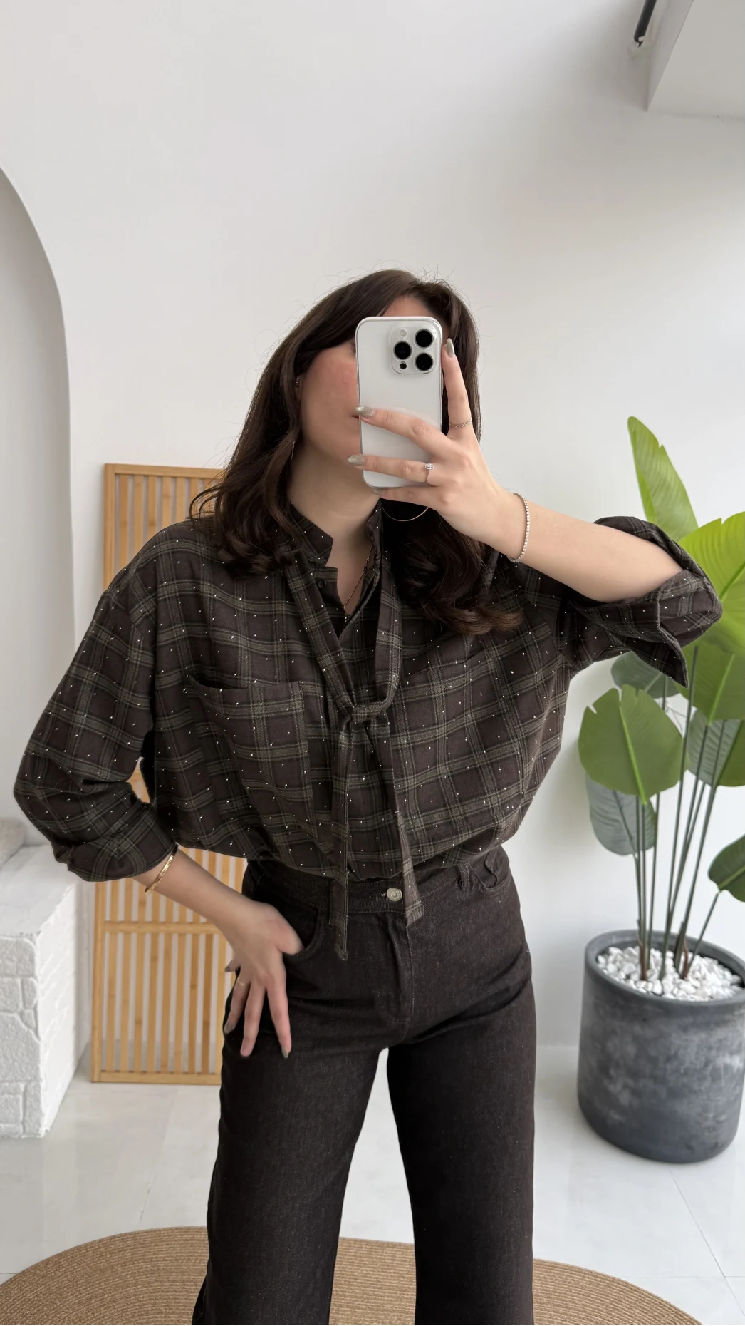 Fular Bağlamalı Taşlı Gömlek - Kahverengi - Kod: 2180