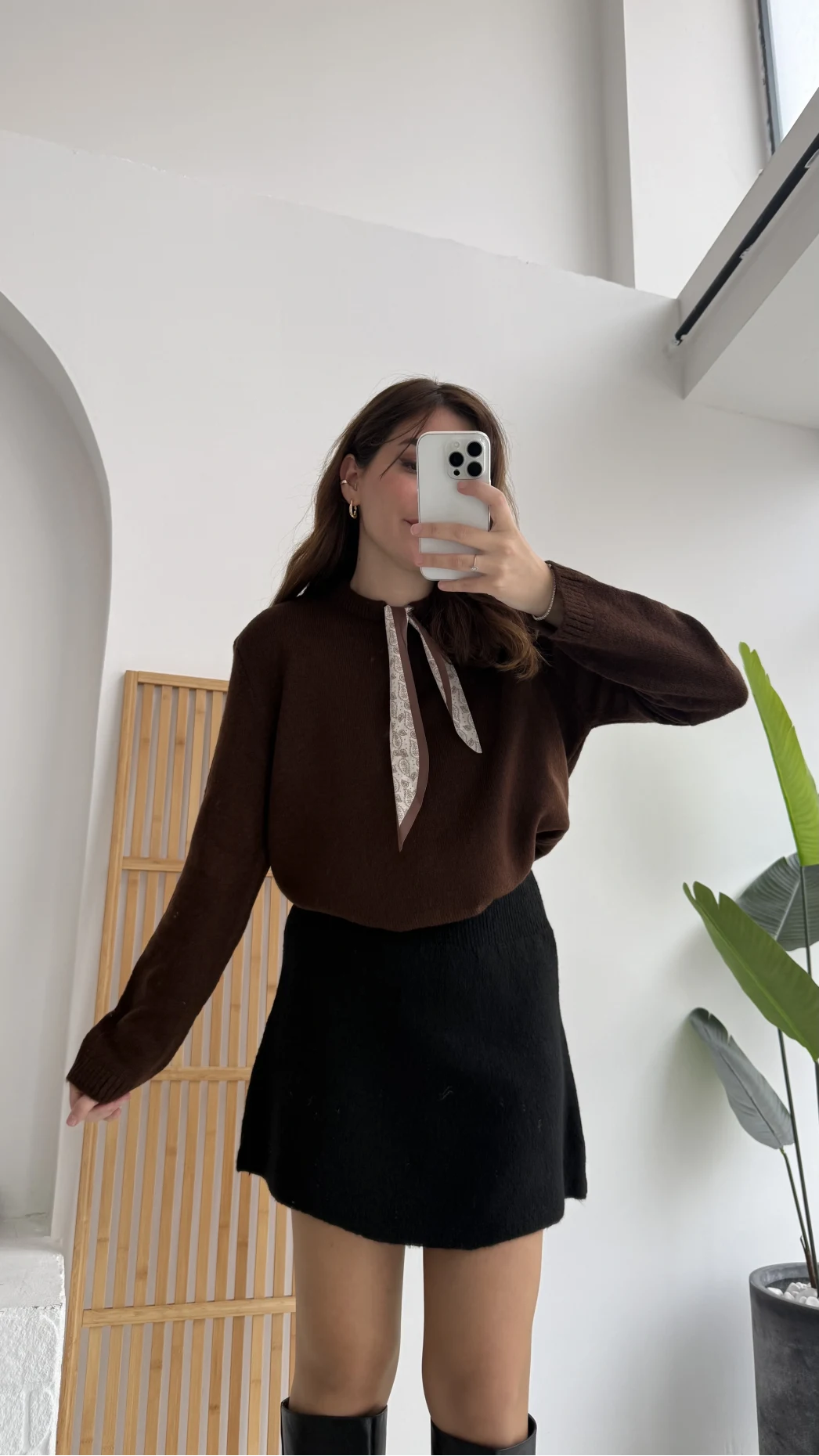 Fular Bağlamalı Uzun Kol Kazak - Acı Kahve