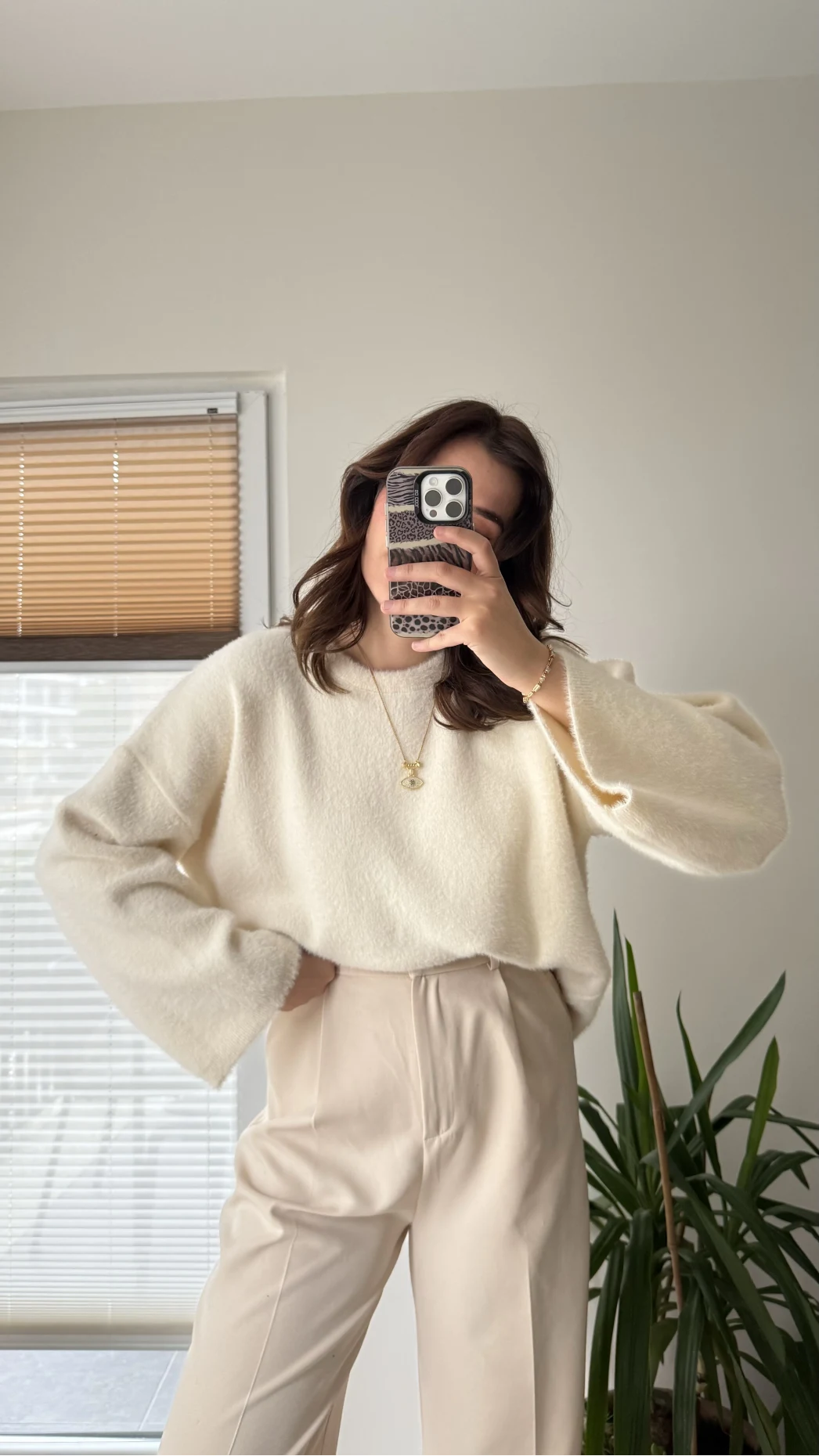 Geniş Kol Krem Yumoş Kazak