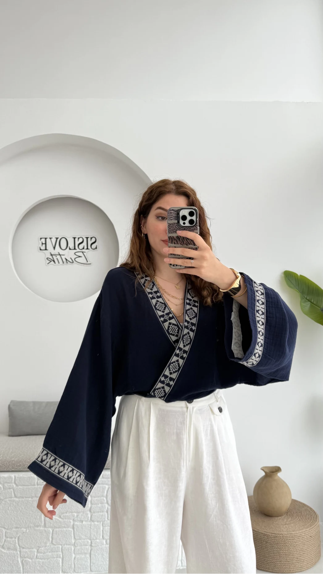 Geniş Kol Nakışlı Bağlamalı Kimono - Lacivert - 7014