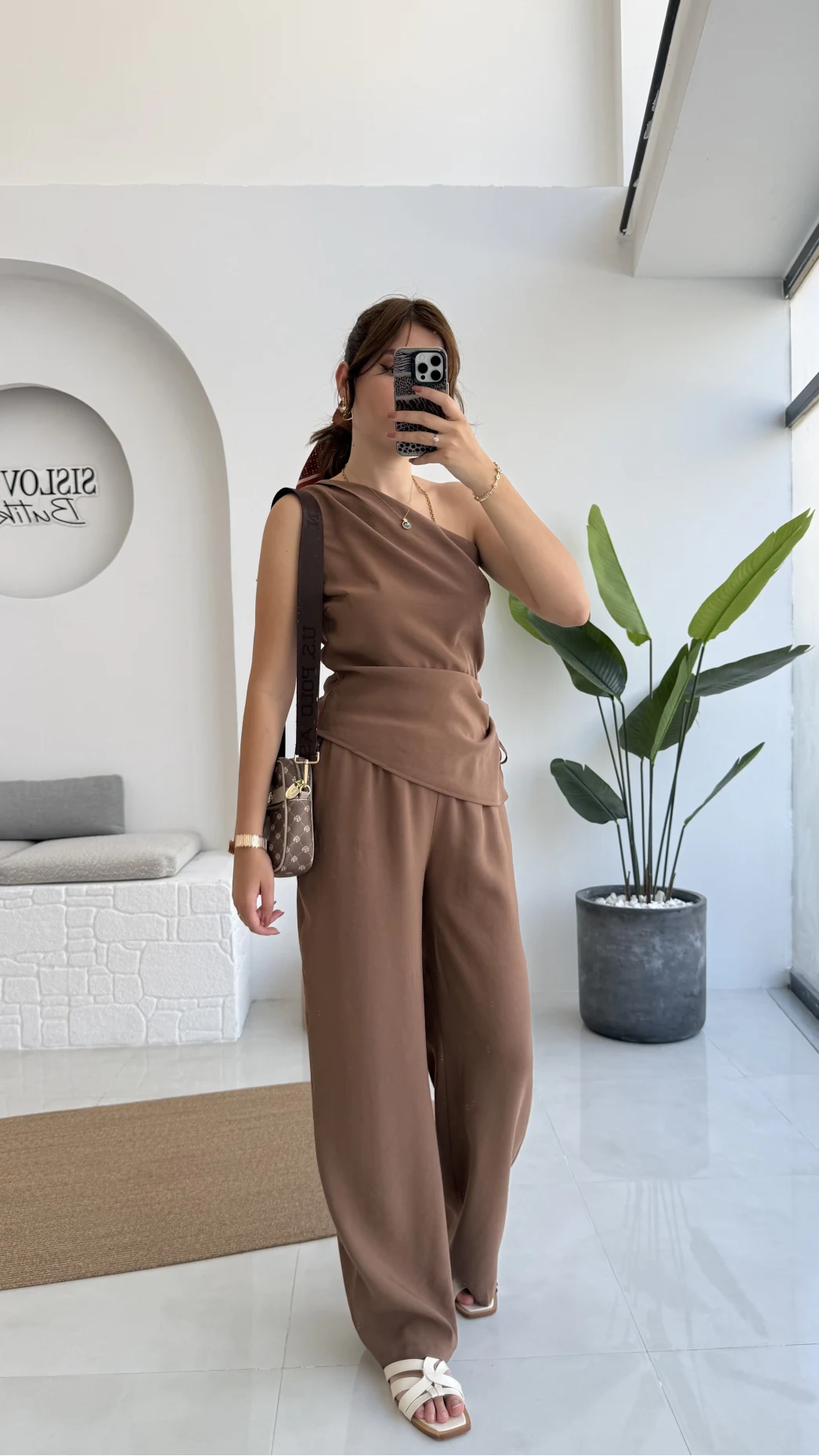 Gilda Tek Omuz Asimetrik Kesim Takım - Kahve