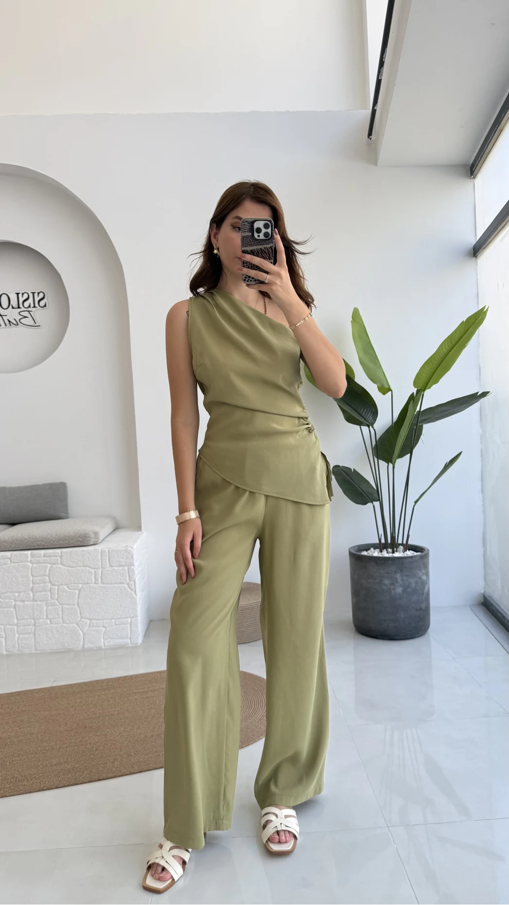 Gilda Tek Omuz Asimetrik Kesim Takım - Yeşil