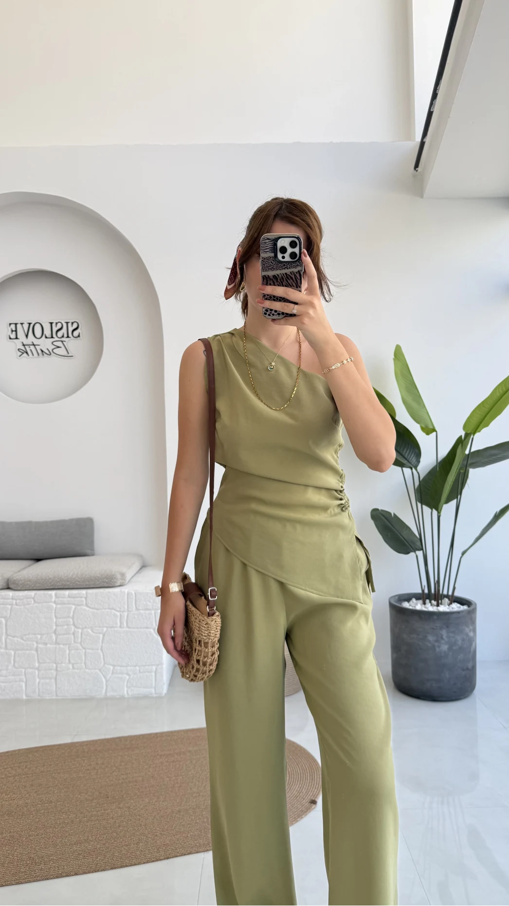 Gilda Tek Omuz Asimetrik Kesim Takım - Yeşil