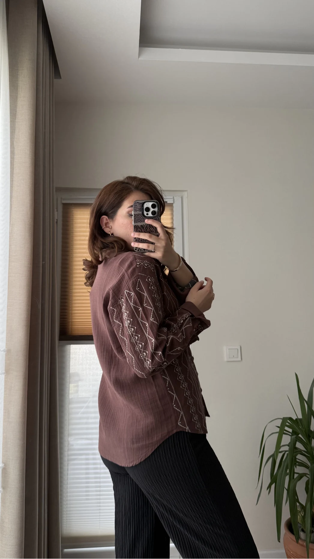 Gömlek Nakış Detay Acı Kahve 2035