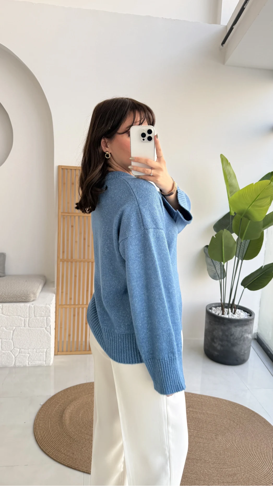 Hilary Yakası Aksesuar Detaylı Fular Bağlamalı Kazak - Mavi