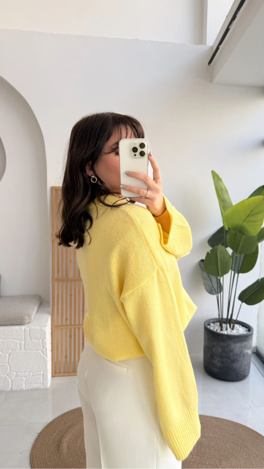 Hilary Yakası Aksesuar Detaylı Fular Bağlamalı Kazak - Sarı