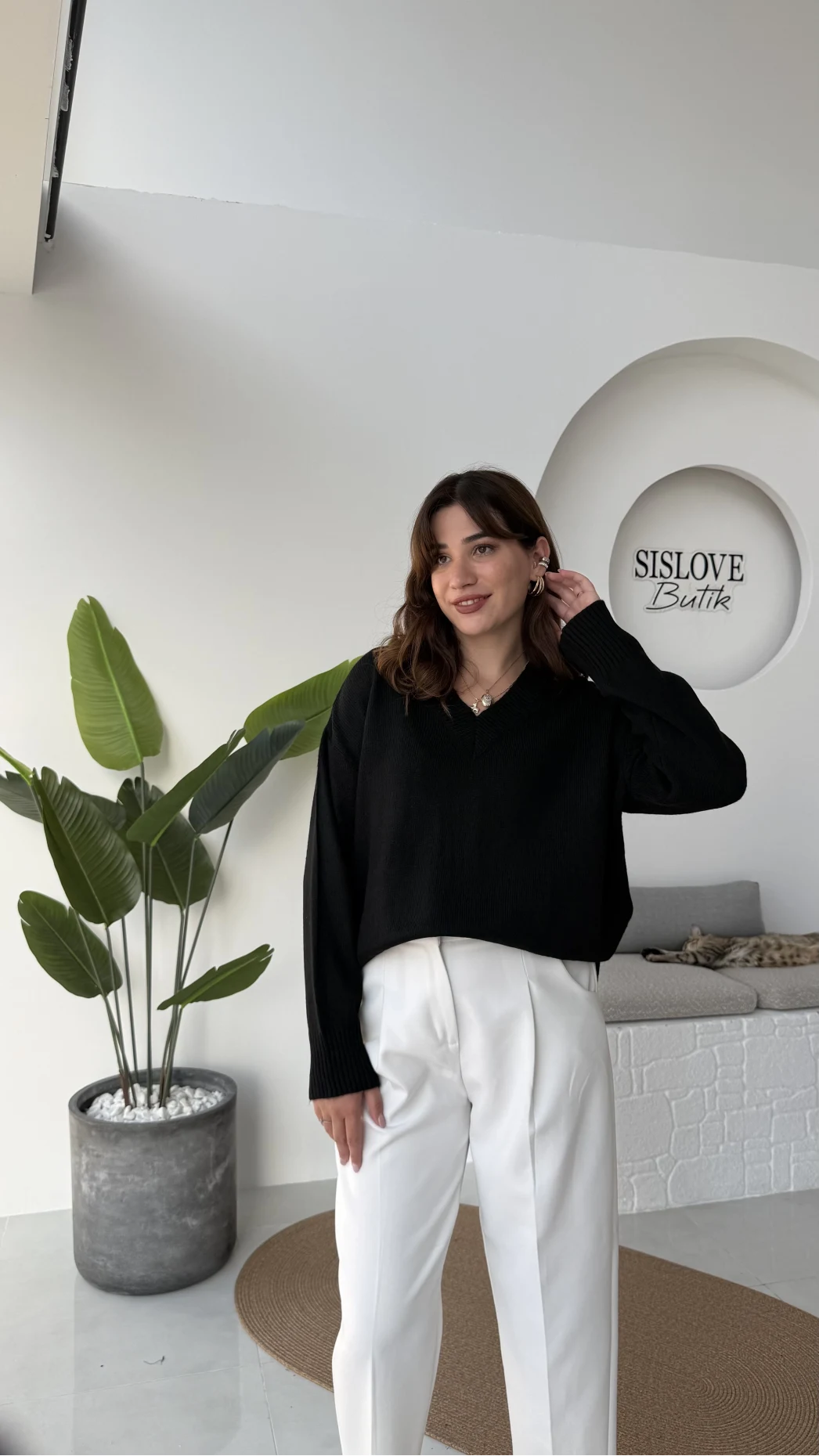 İsabella V Yaka Kazak - Siyah