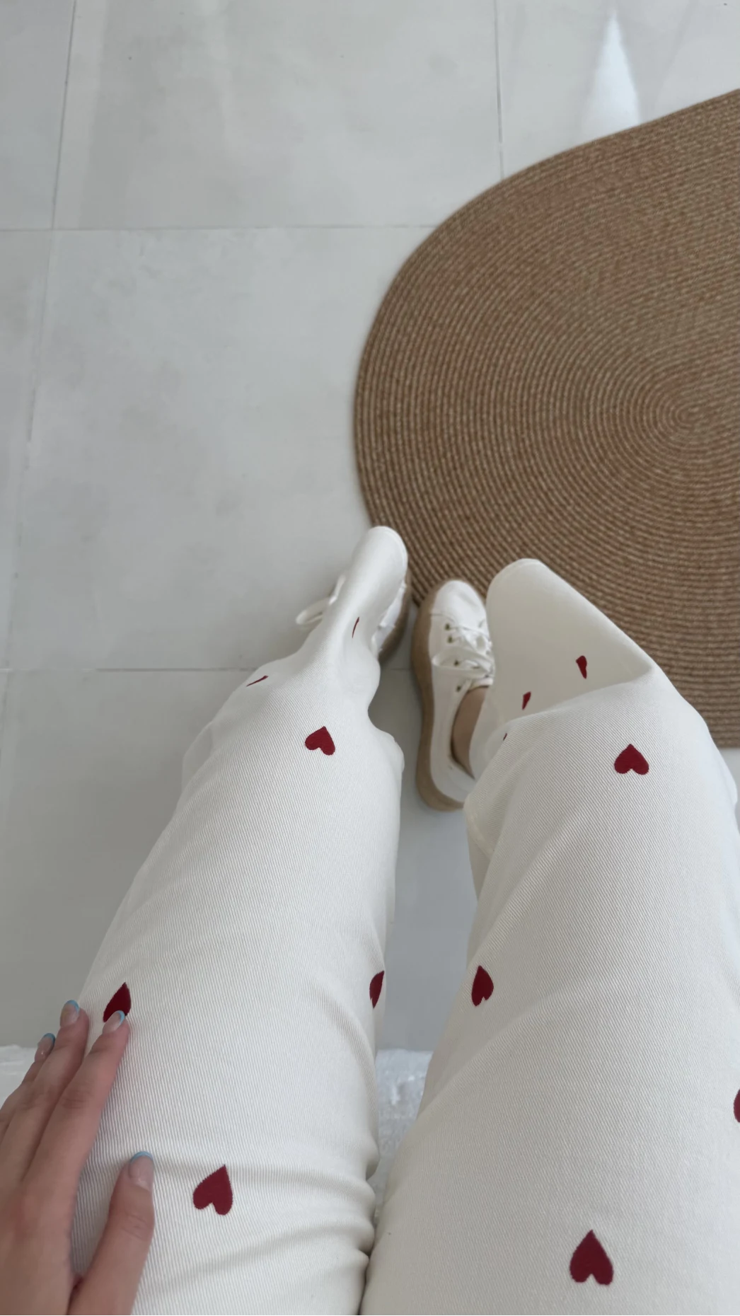 Kalpli Bağcıklı Kot Pantolon Krem