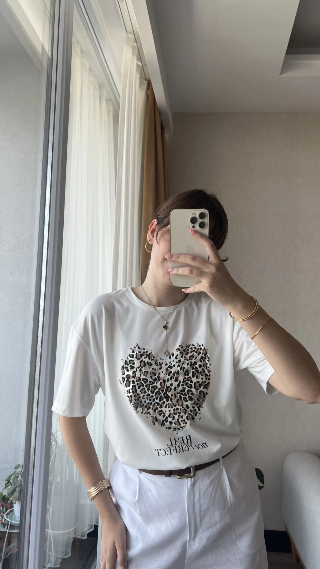 Kalpli Leoplarlı T-Shirt