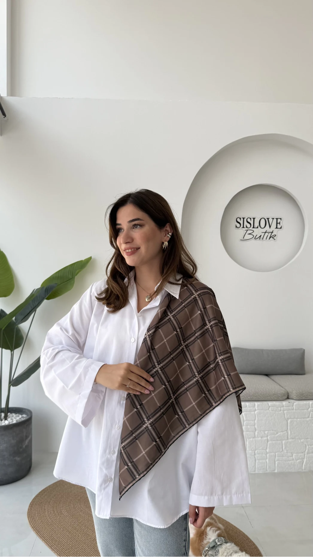 Kare Desenli Kahverengi Fular/Eşarp