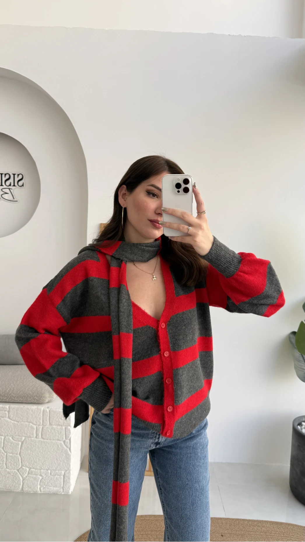 Kırmızı Şeritli Atkı Detaylı Triko Hırka