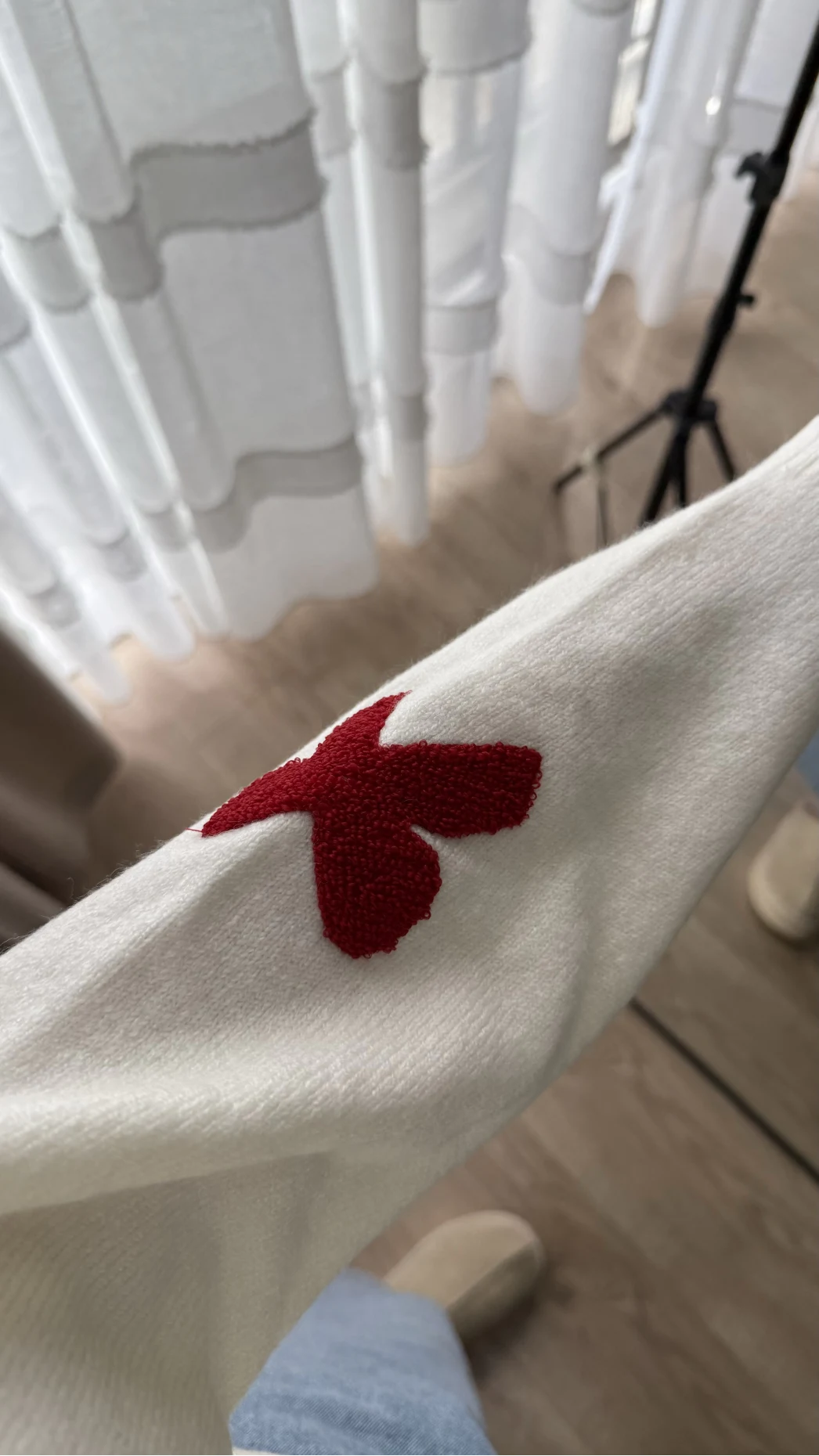 Kurdele Detay Kazak Kırık Beyaz