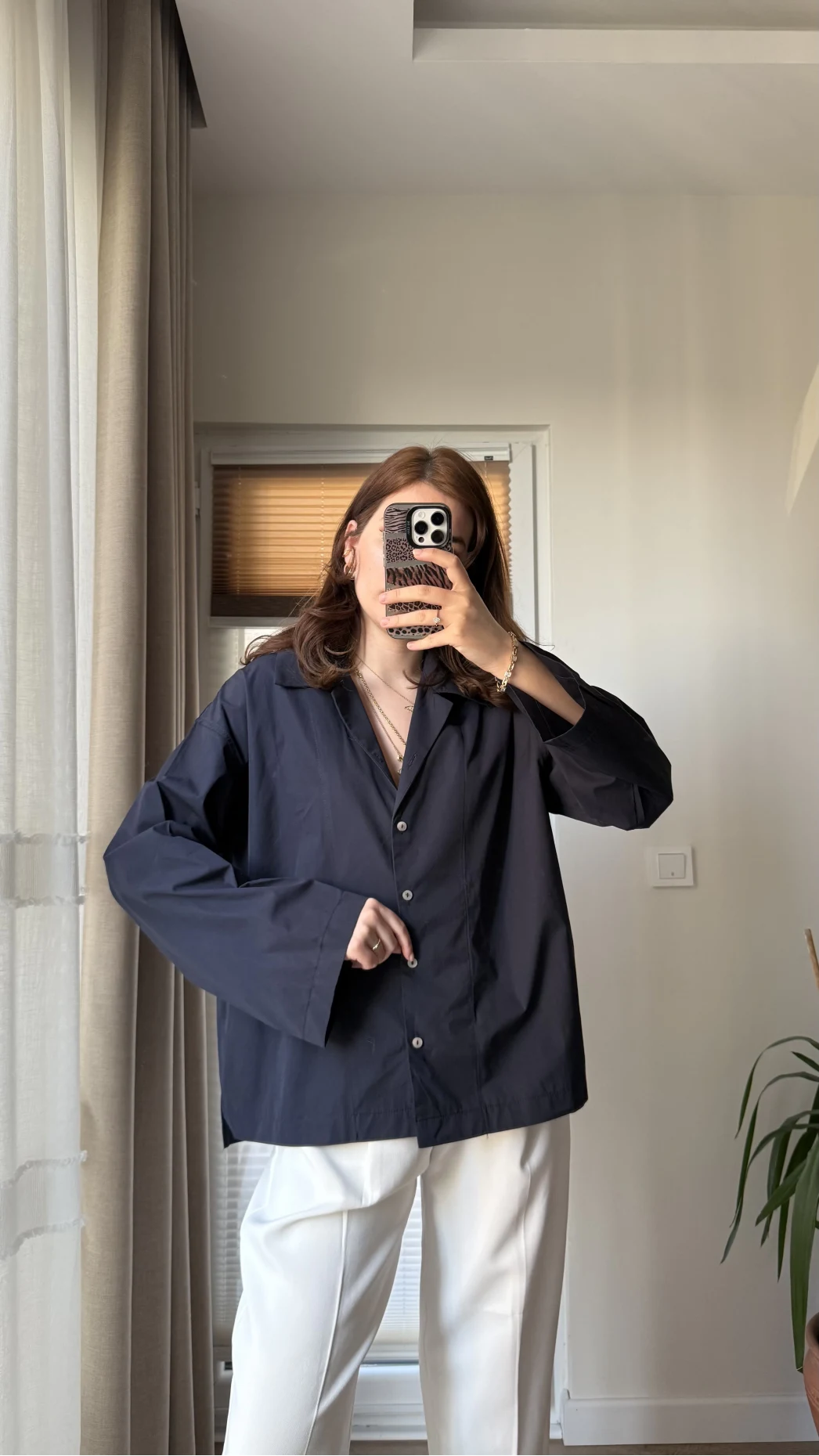 Leyla Poplin Kumaş Lacivert Gömlek