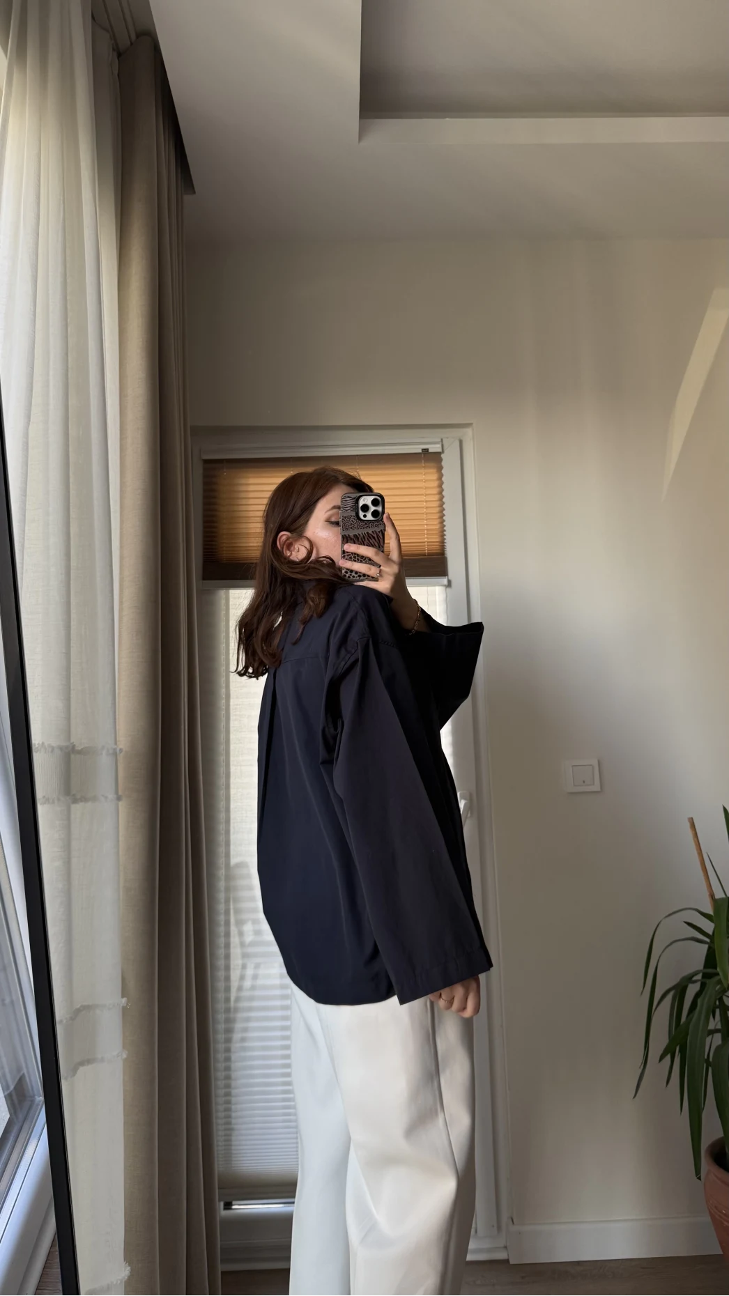 Leyla Poplin Kumaş Lacivert Gömlek