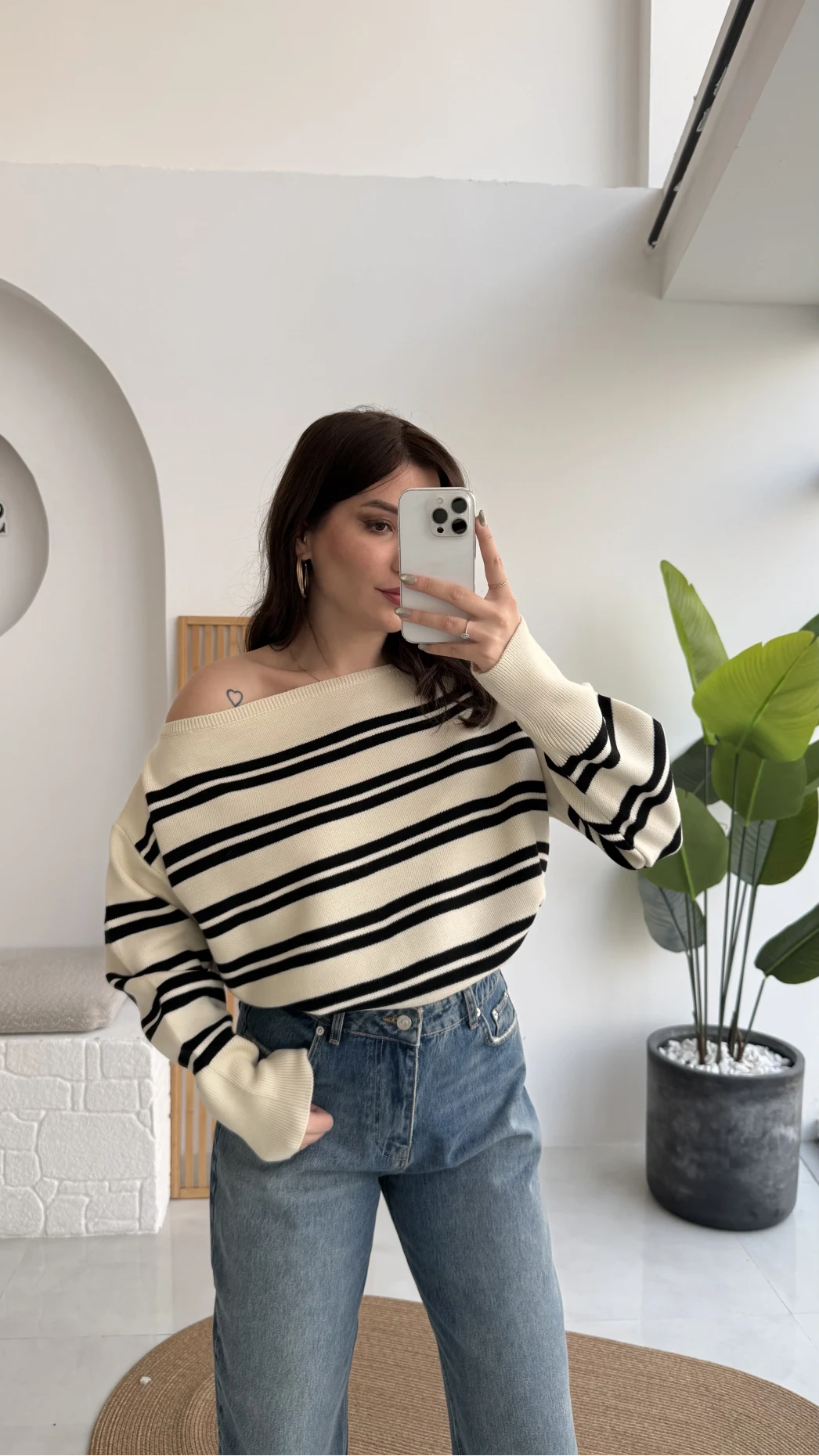 Liora Kayık Yaka Çizgili Kazak - Ekru