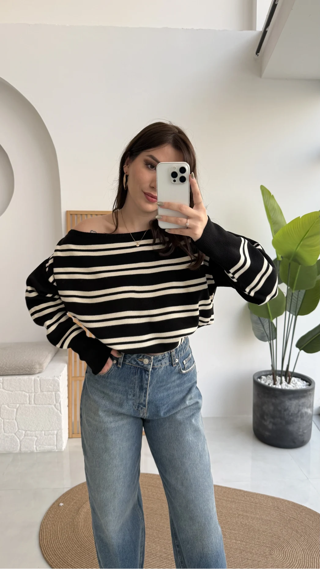 Liora Kayık Yaka Çizgili Kazak - Siyah