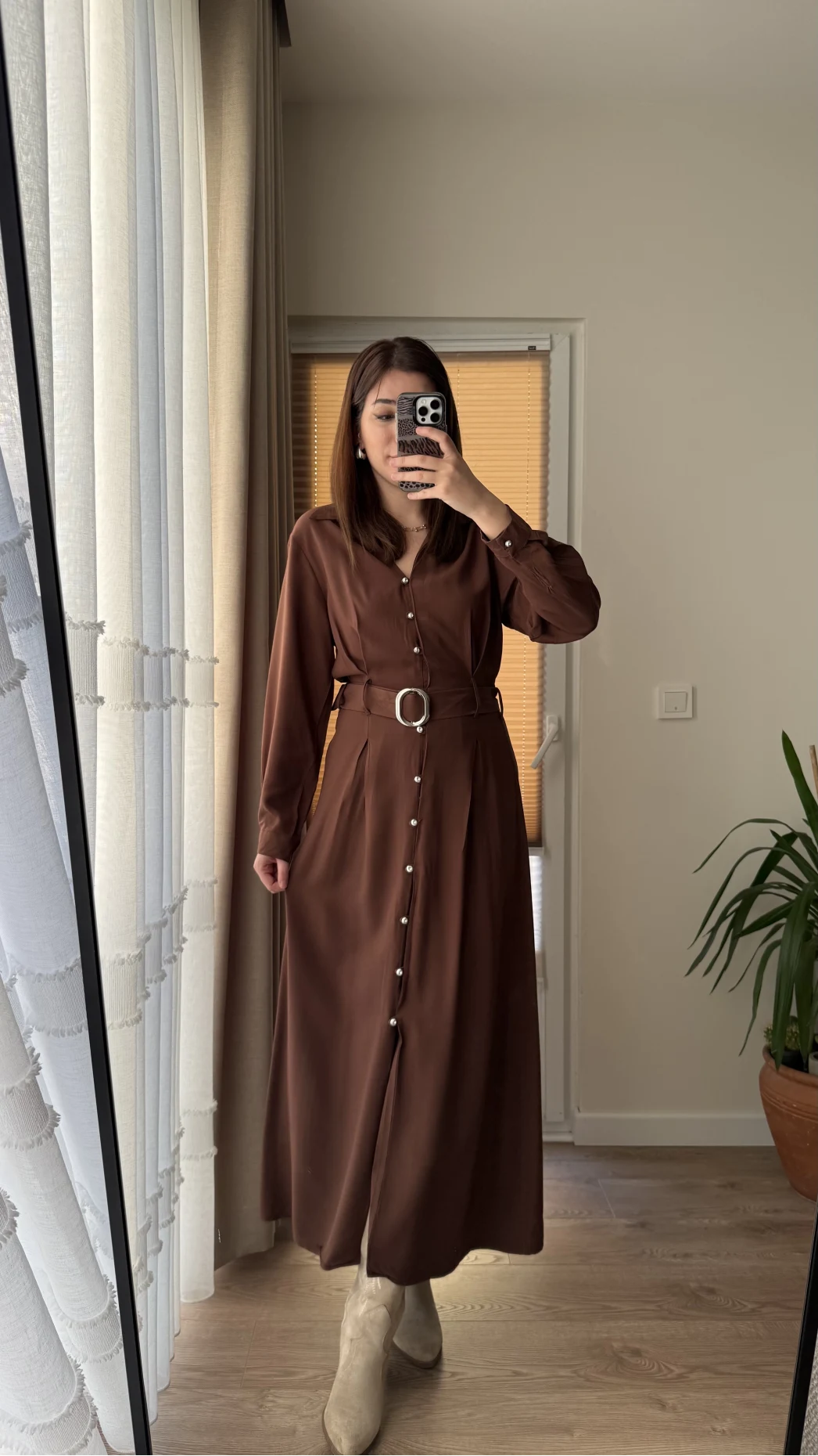 Matilda Kahverengi Kuşaklı Taşlı Elbise