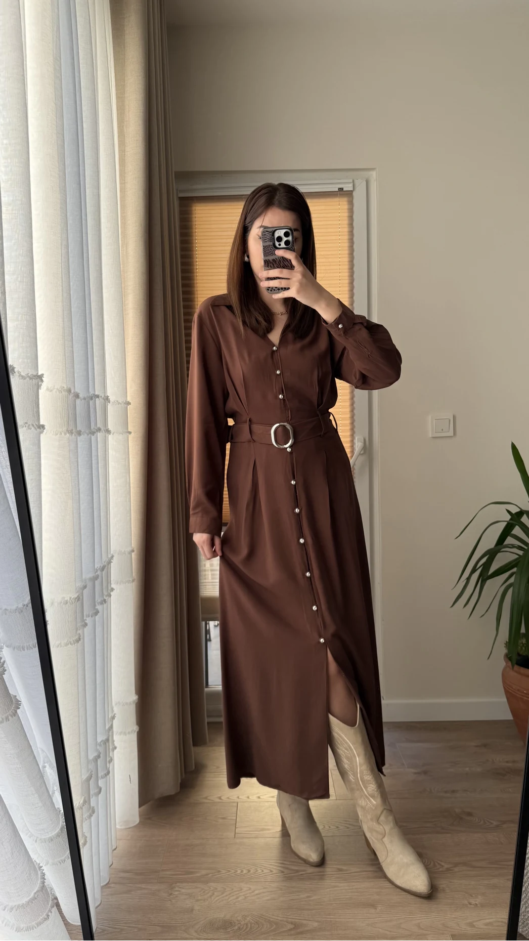 Matilda Kahverengi Kuşaklı Taşlı Elbise