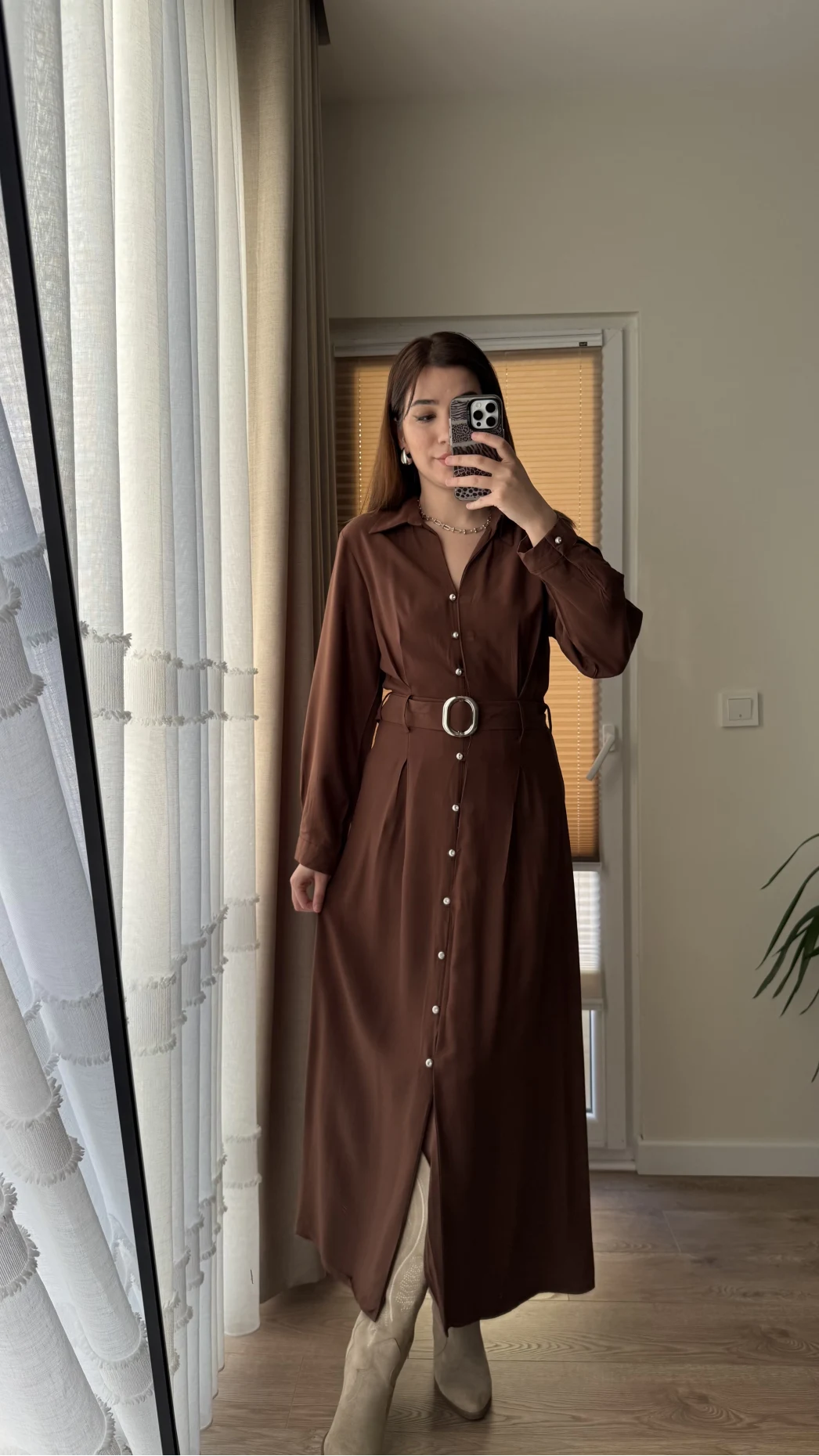 Matilda Kahverengi Kuşaklı Taşlı Elbise