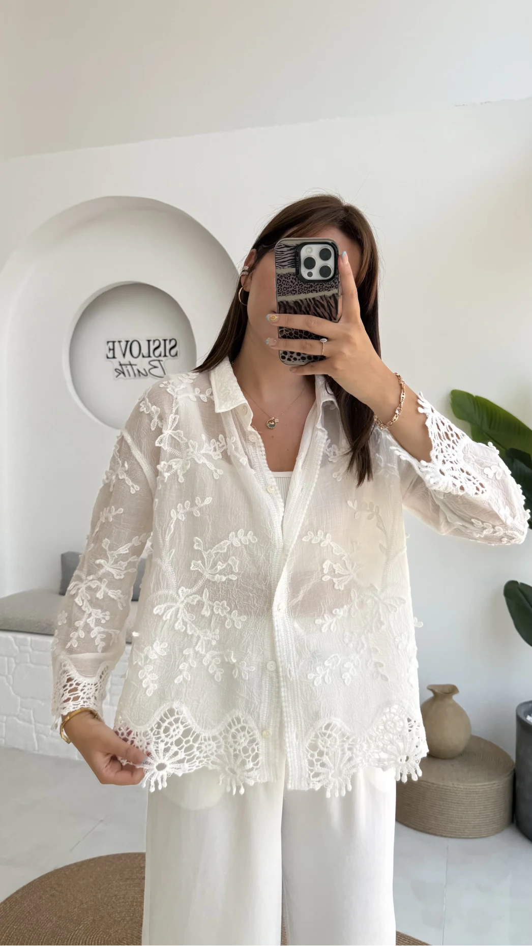 Maylo Beyaz Dantel Detay Gömlek