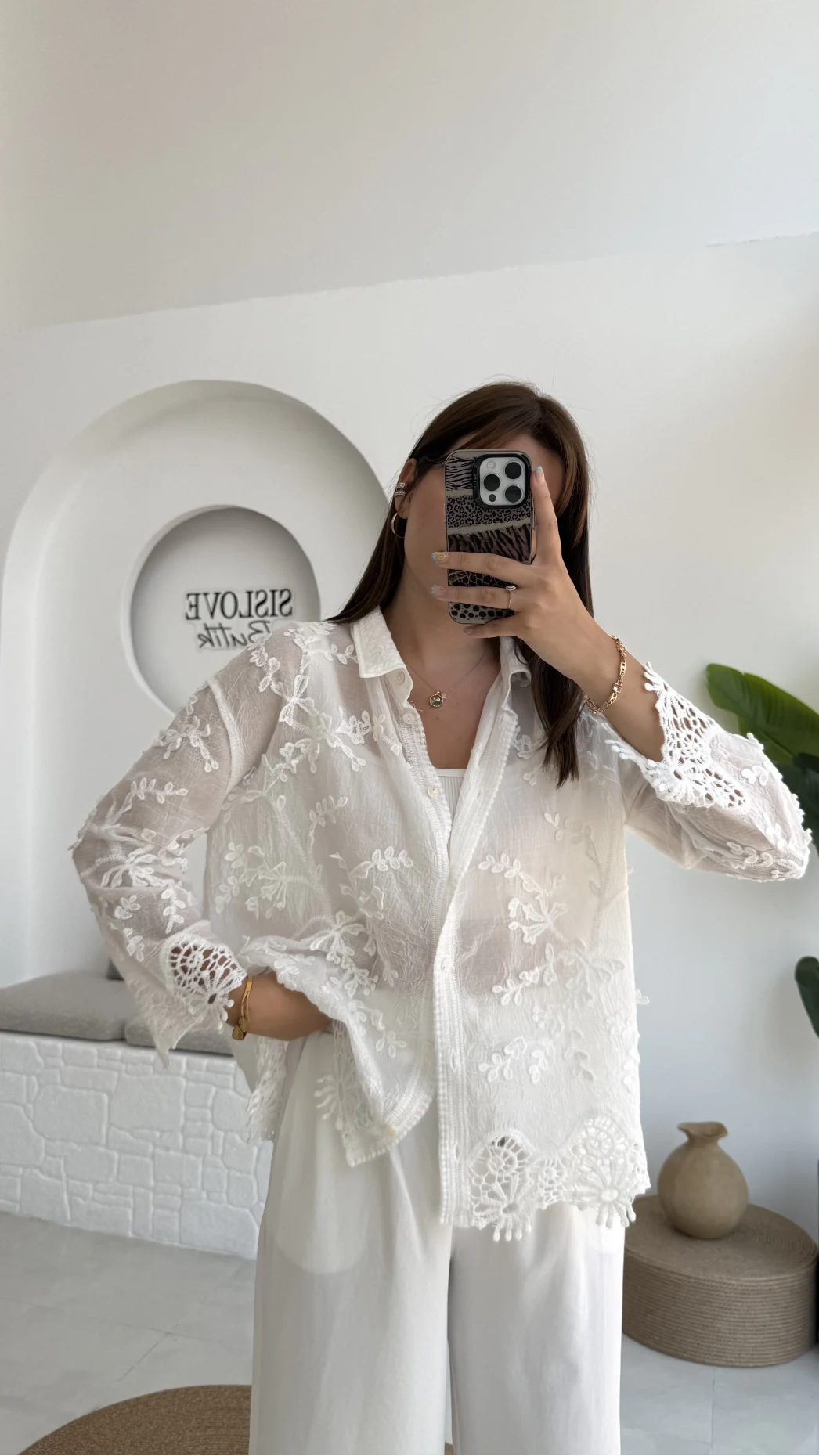 Maylo Beyaz Dantel Detay Gömlek