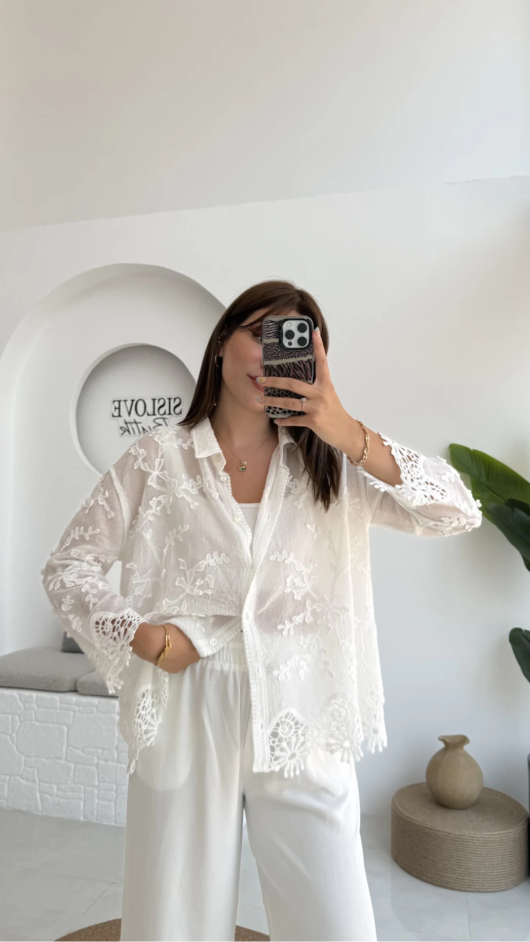 Maylo Beyaz Dantel Detay Gömlek