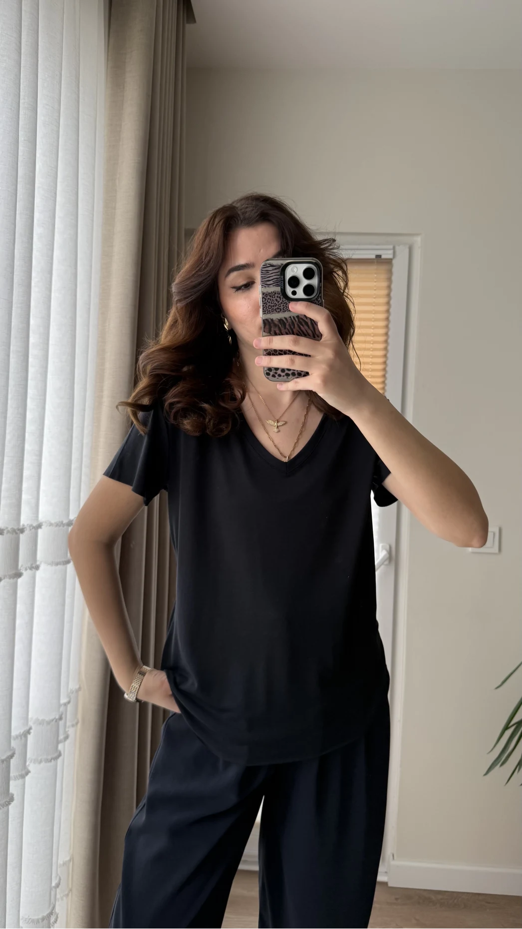 Modal Oys Etiketli V Yaka T-Shirt Küllü Siyah