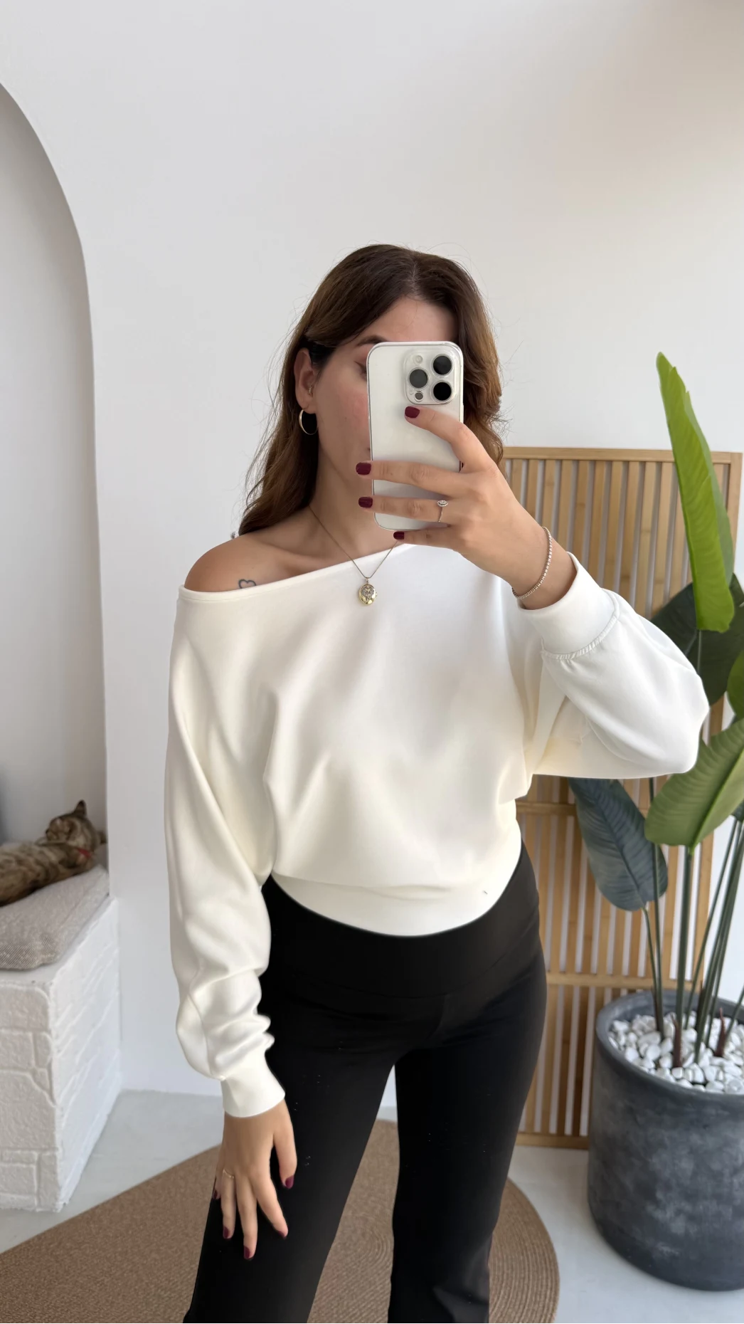 Moira Kayık Yaka Yarasa Kol Bluz - Beyaz